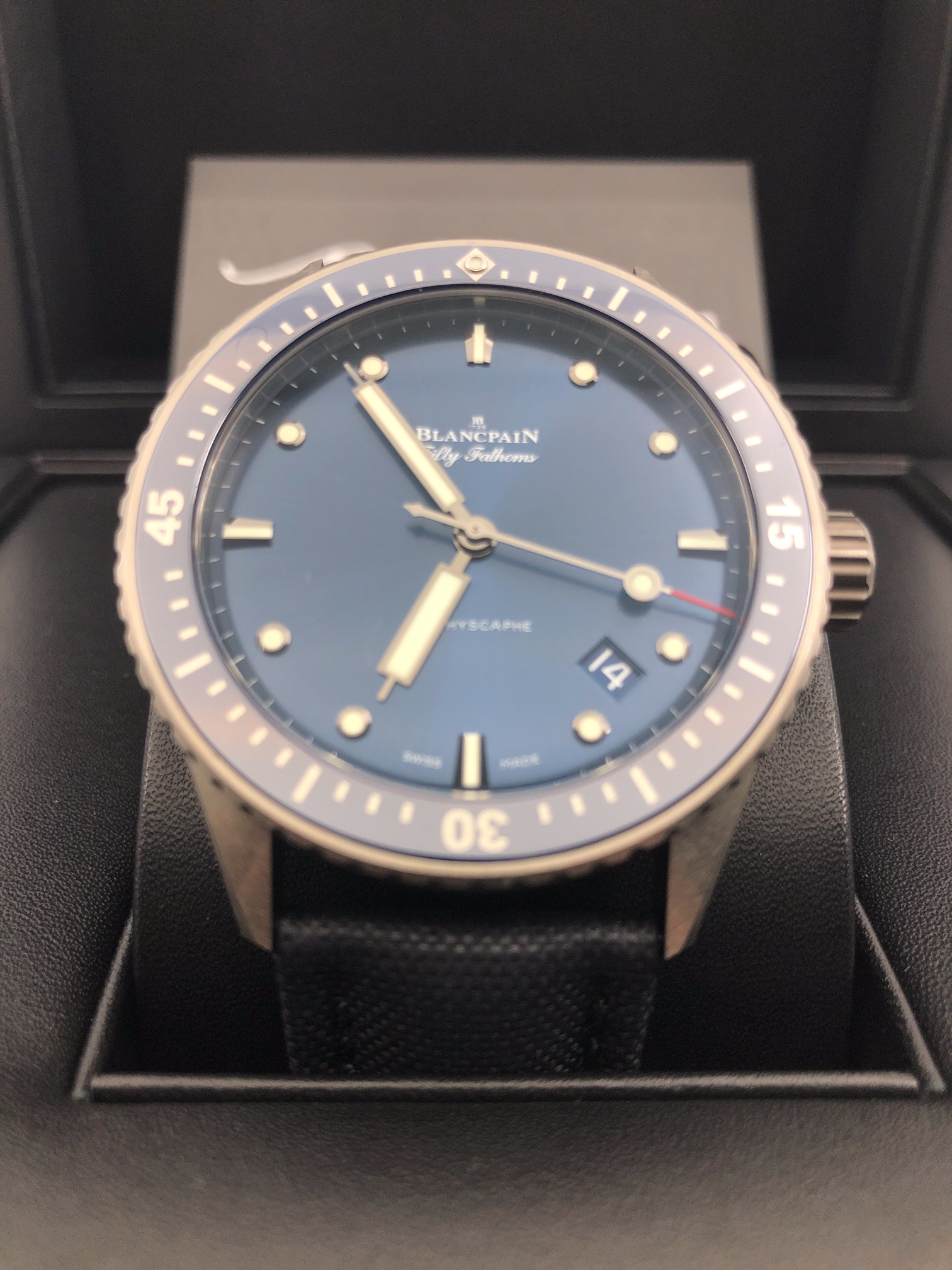 BRAND NEW BLANCPAIN FIFTY FATHOMS 5000-0240-O52A BLUE DIAL CERAMIC 43 mm