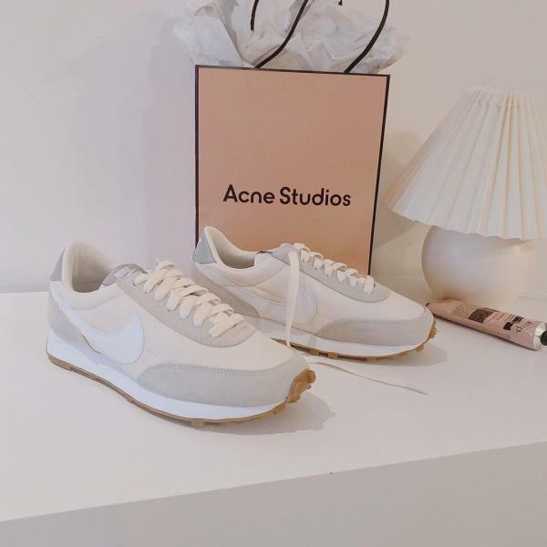 NIKE DAYBREAK 奶白色燕麥色 [售完即止!]