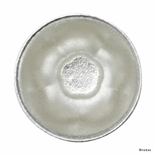 喝日本清酒的錫製杯子