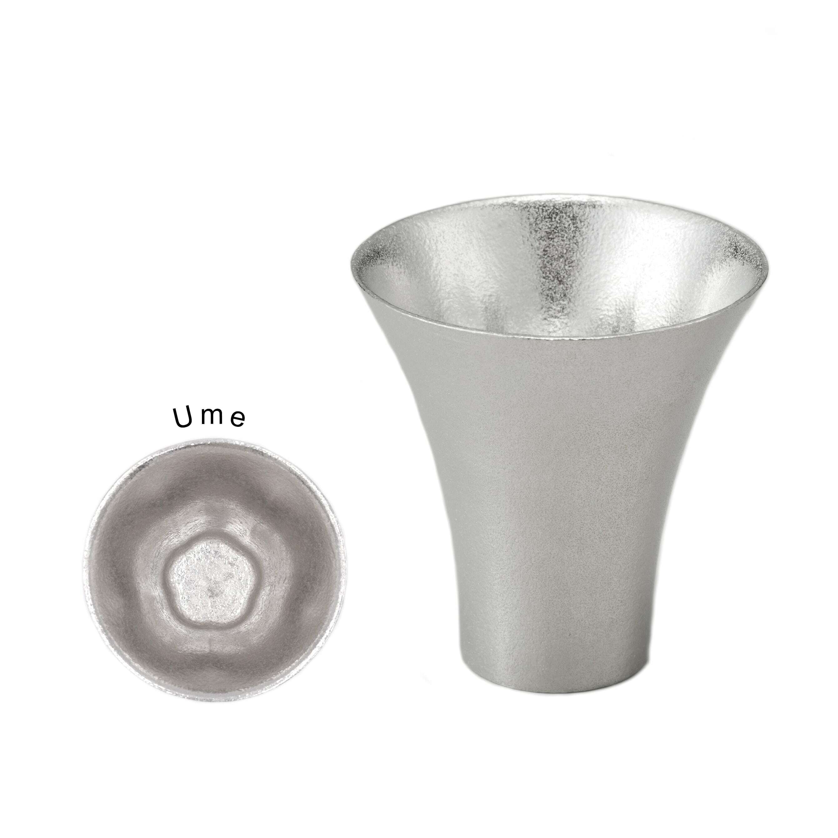 喝日本清酒的錫製杯子