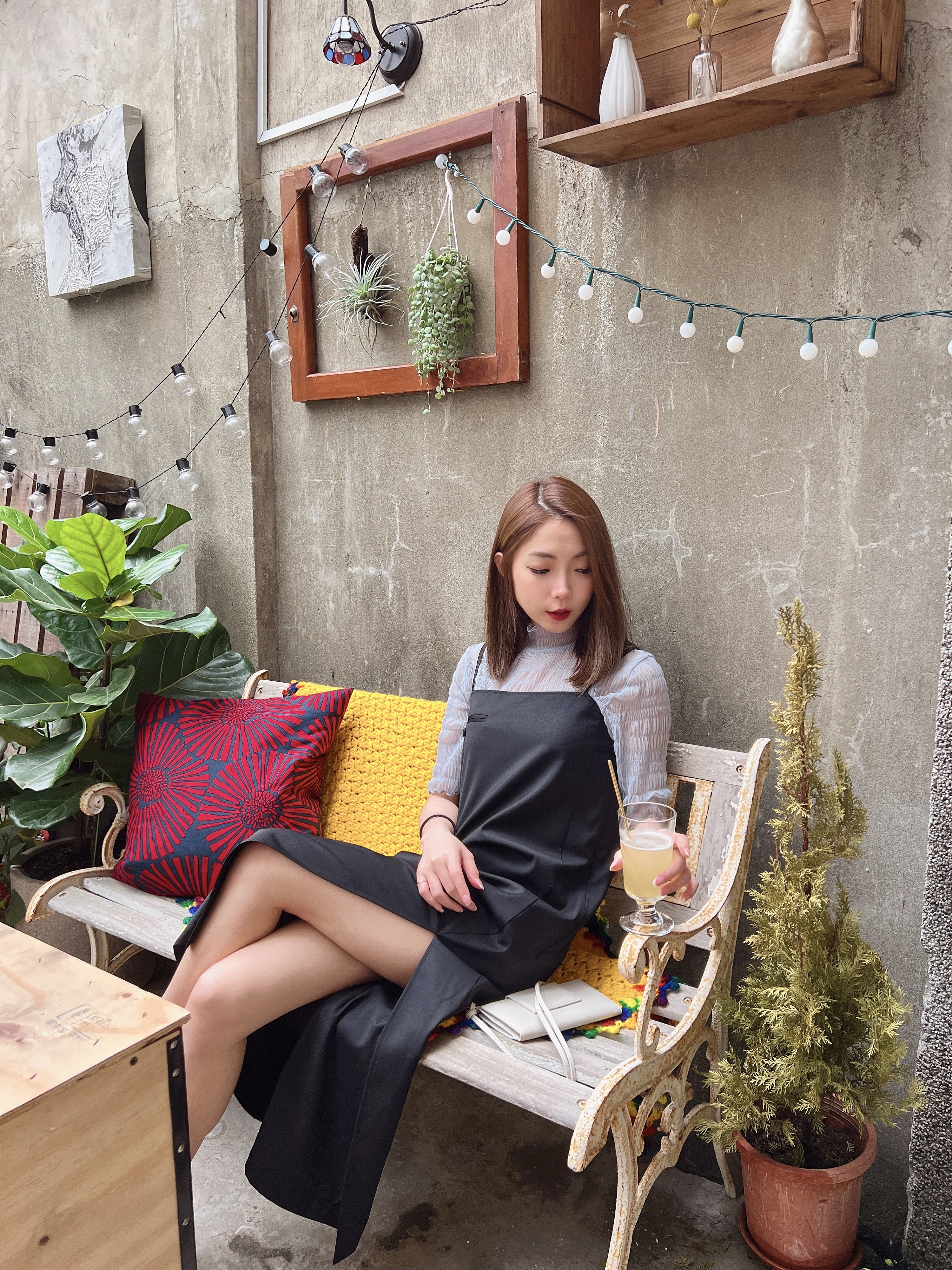 高質感黑系小惡魔開衩細肩洋