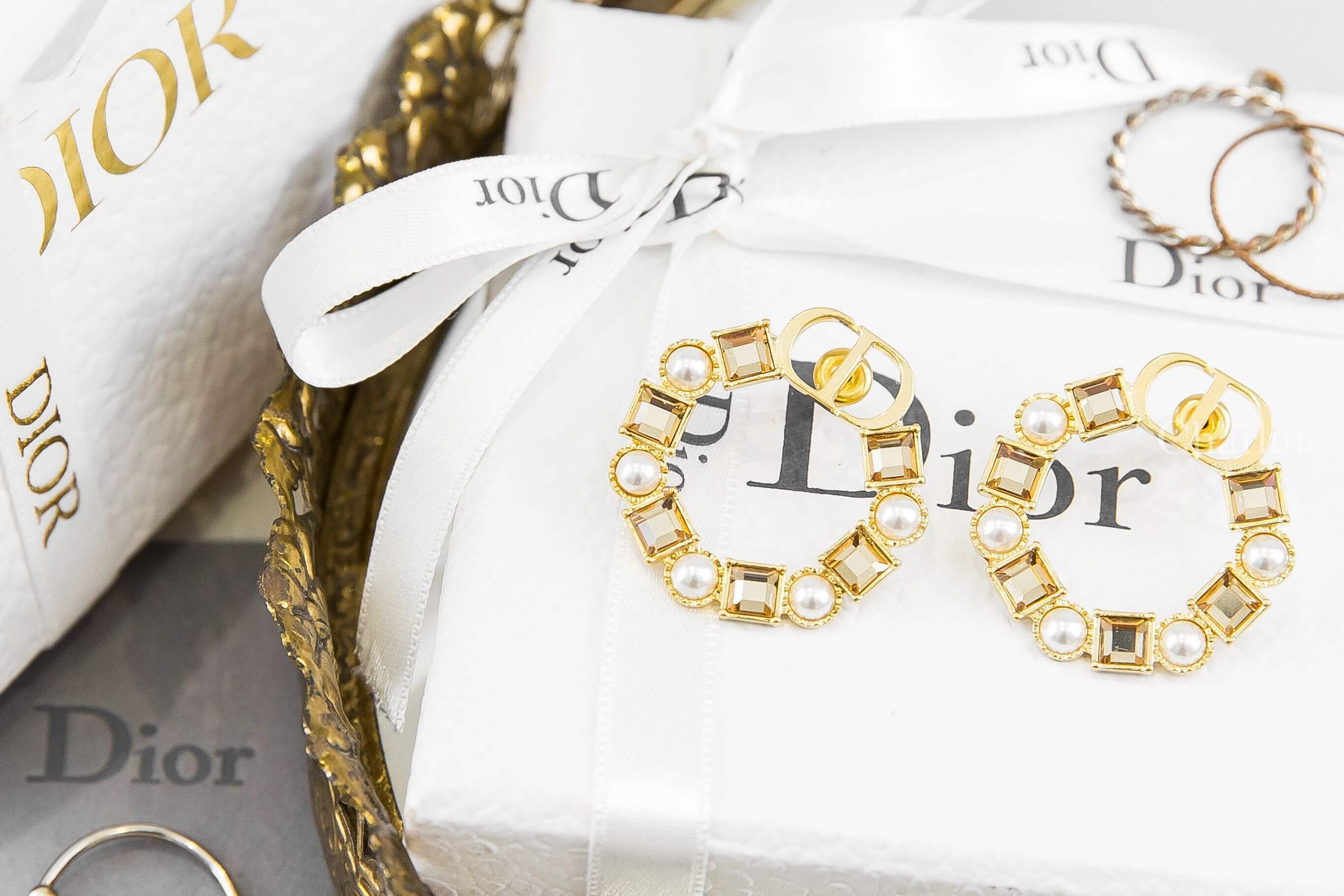 Dior Petit CD Earrings 金色CD白色珍珠香檳金水晶圓形耳環-Charline Boutique 精品代購