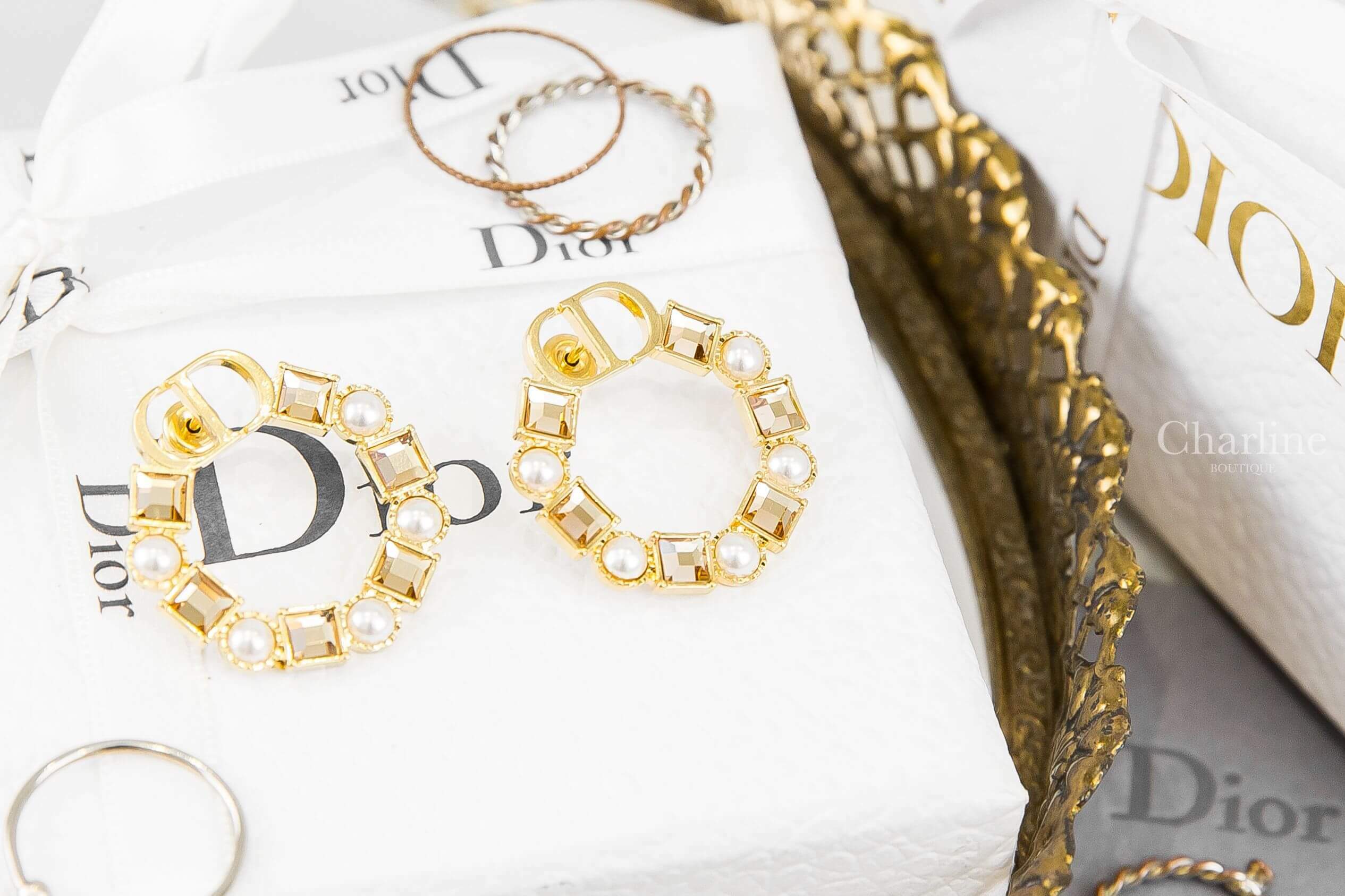 Dior Petit CD Earrings 金色CD白色珍珠香檳金水晶圓形耳環-Charline Boutique 精品代購