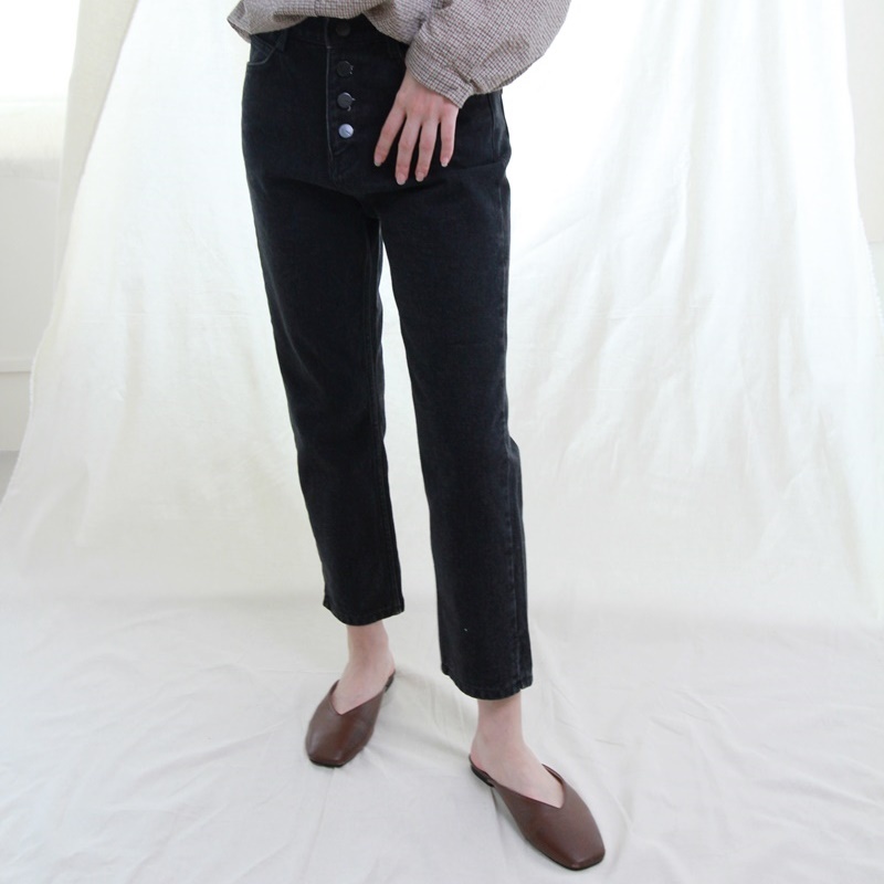 MW01 水洗復古排釦牛仔褲 黑色