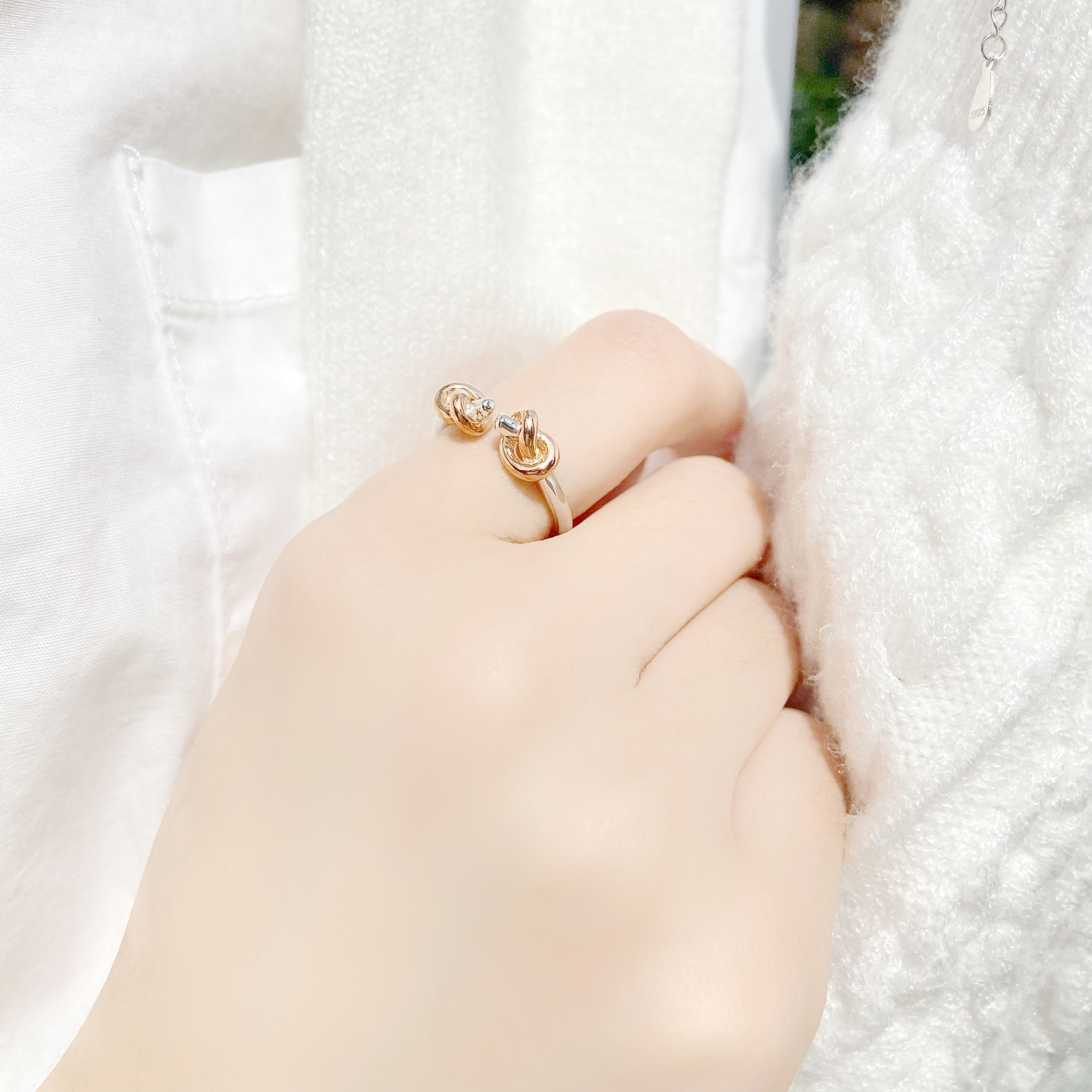 | 925 Silver・ White Gold | Unique Style Ring | RI0386 |