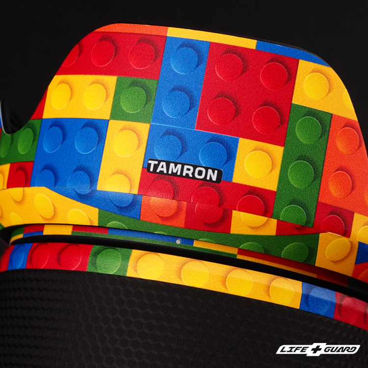 LIFE+GUARD TAMRON 18-300mm F3.5-6.3 貼膜遮光罩展示圖，LIFE+GUARD 積木風格設計