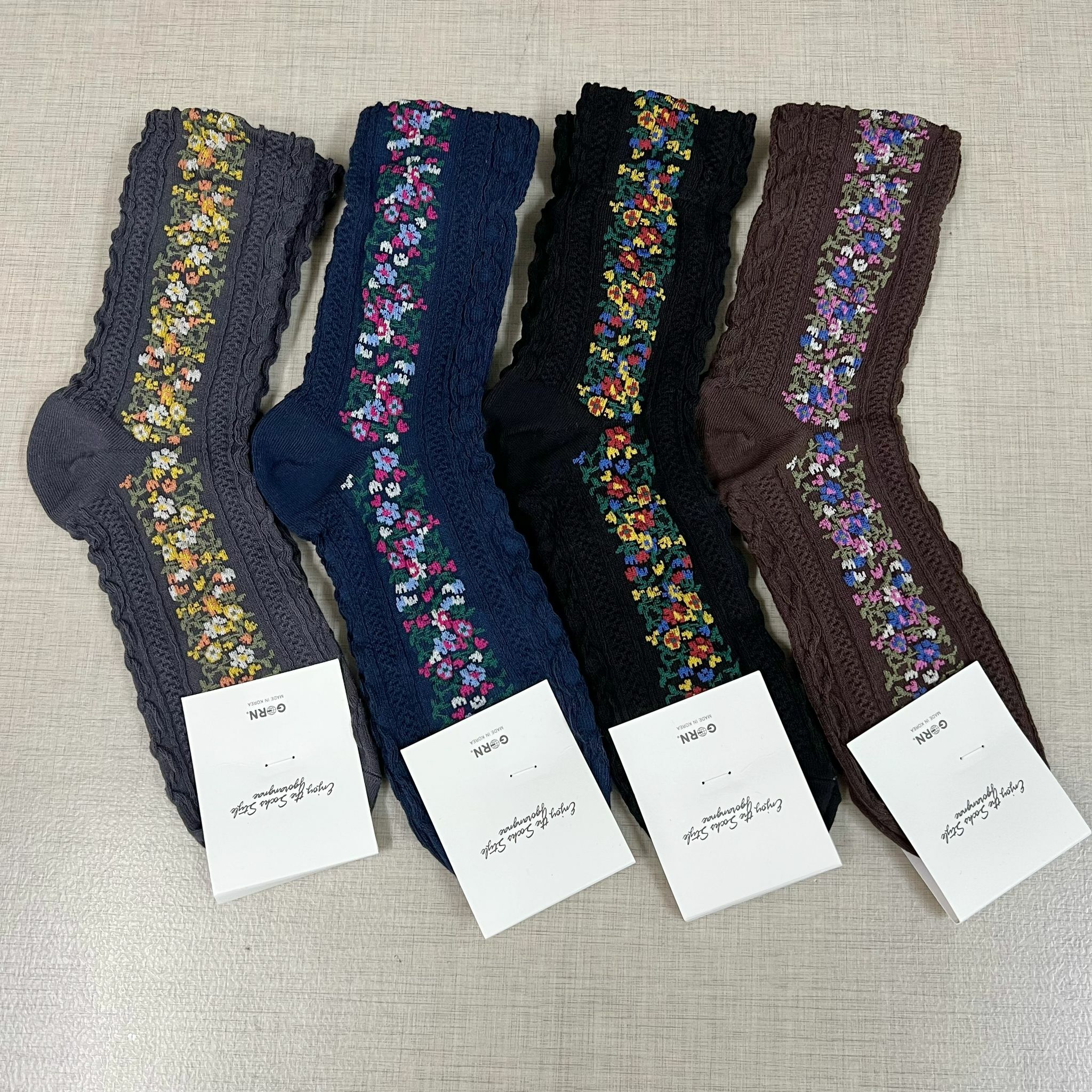 中間直行碎花襪 AS59