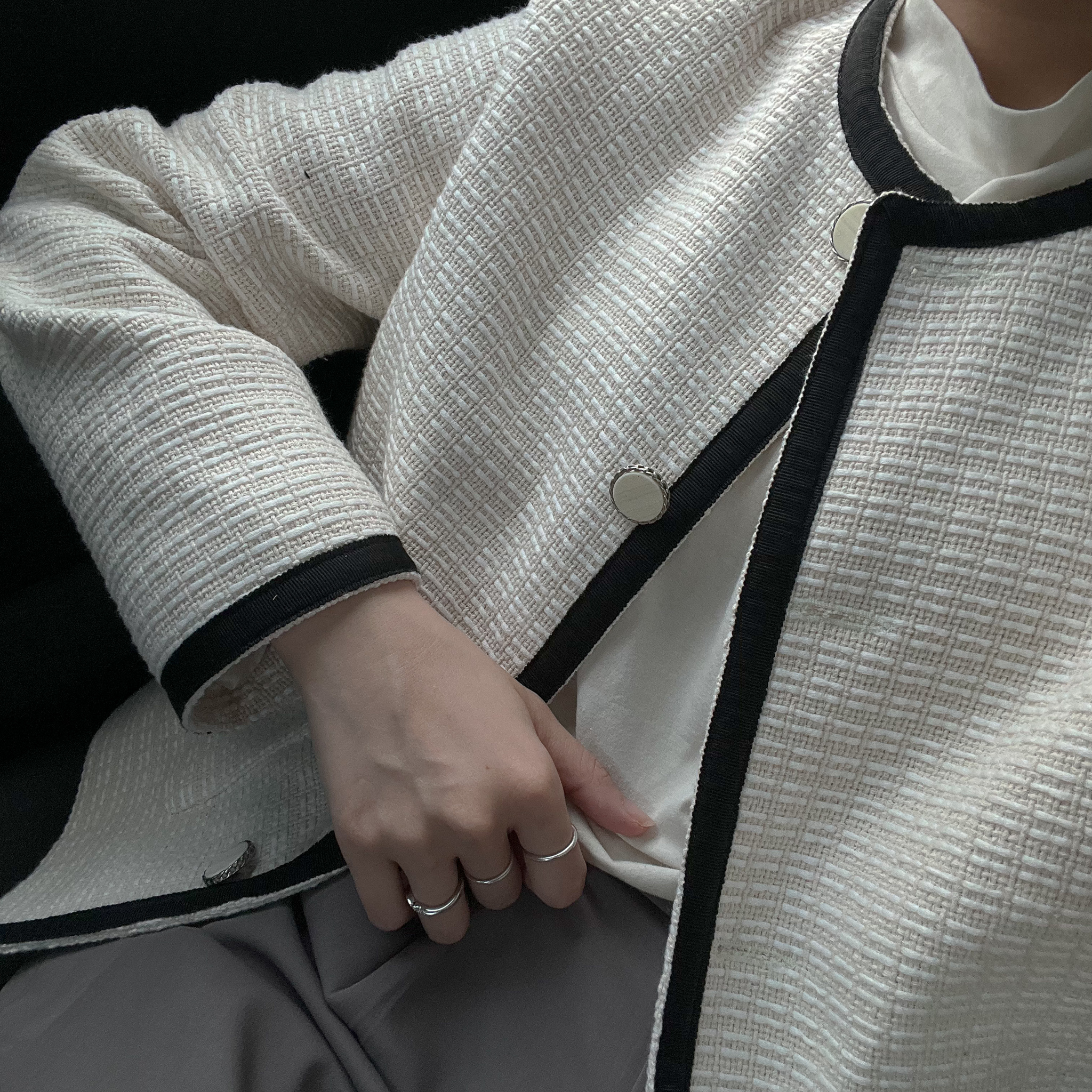 黑邊配色質感小香外