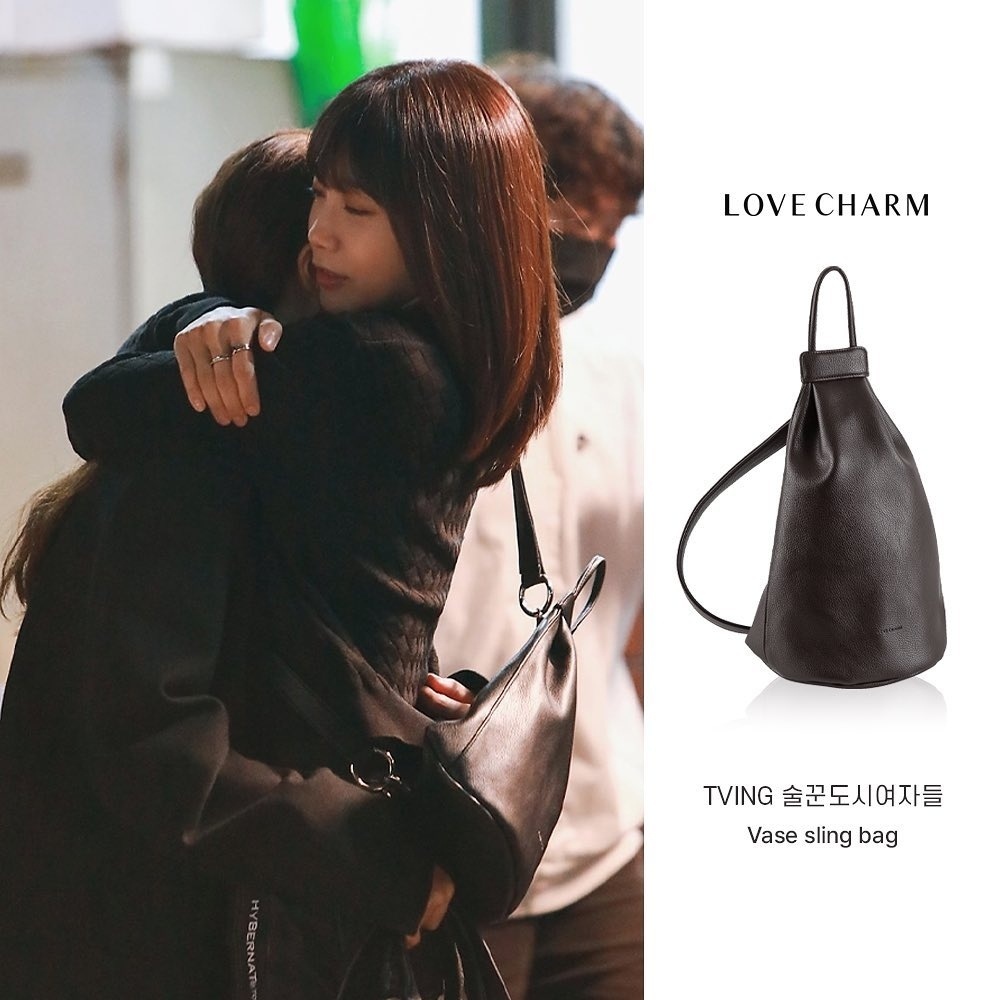 Love Charm Vase Sling bag