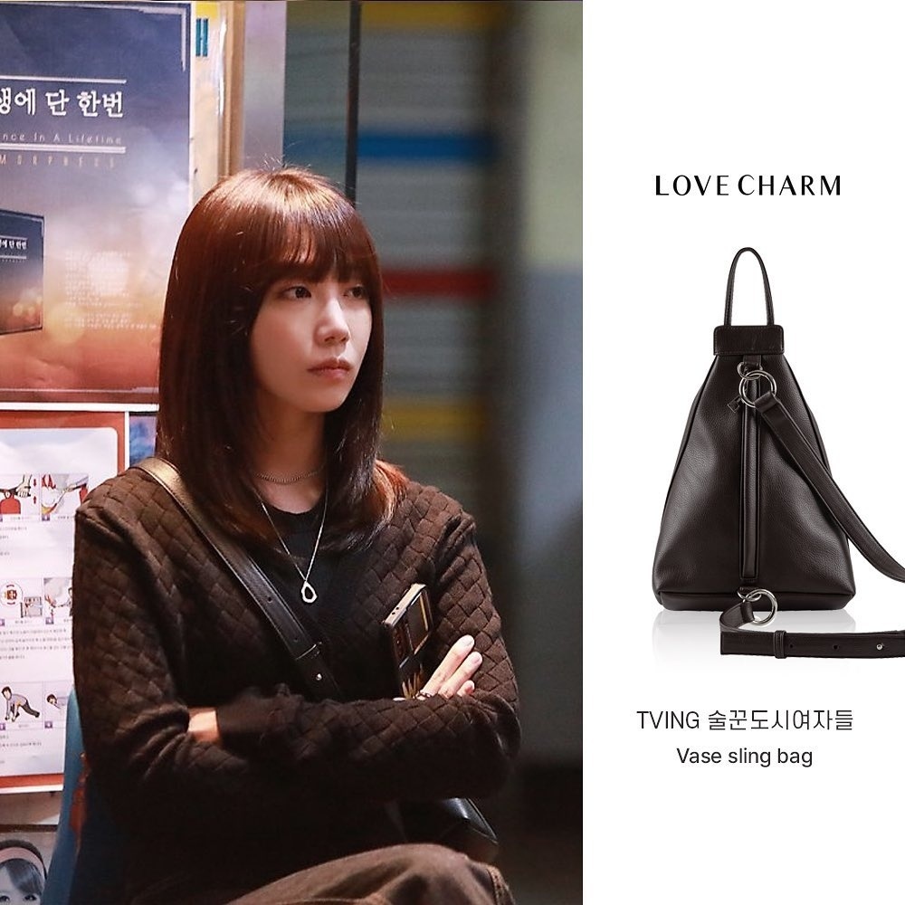 Love Charm Vase Sling bag