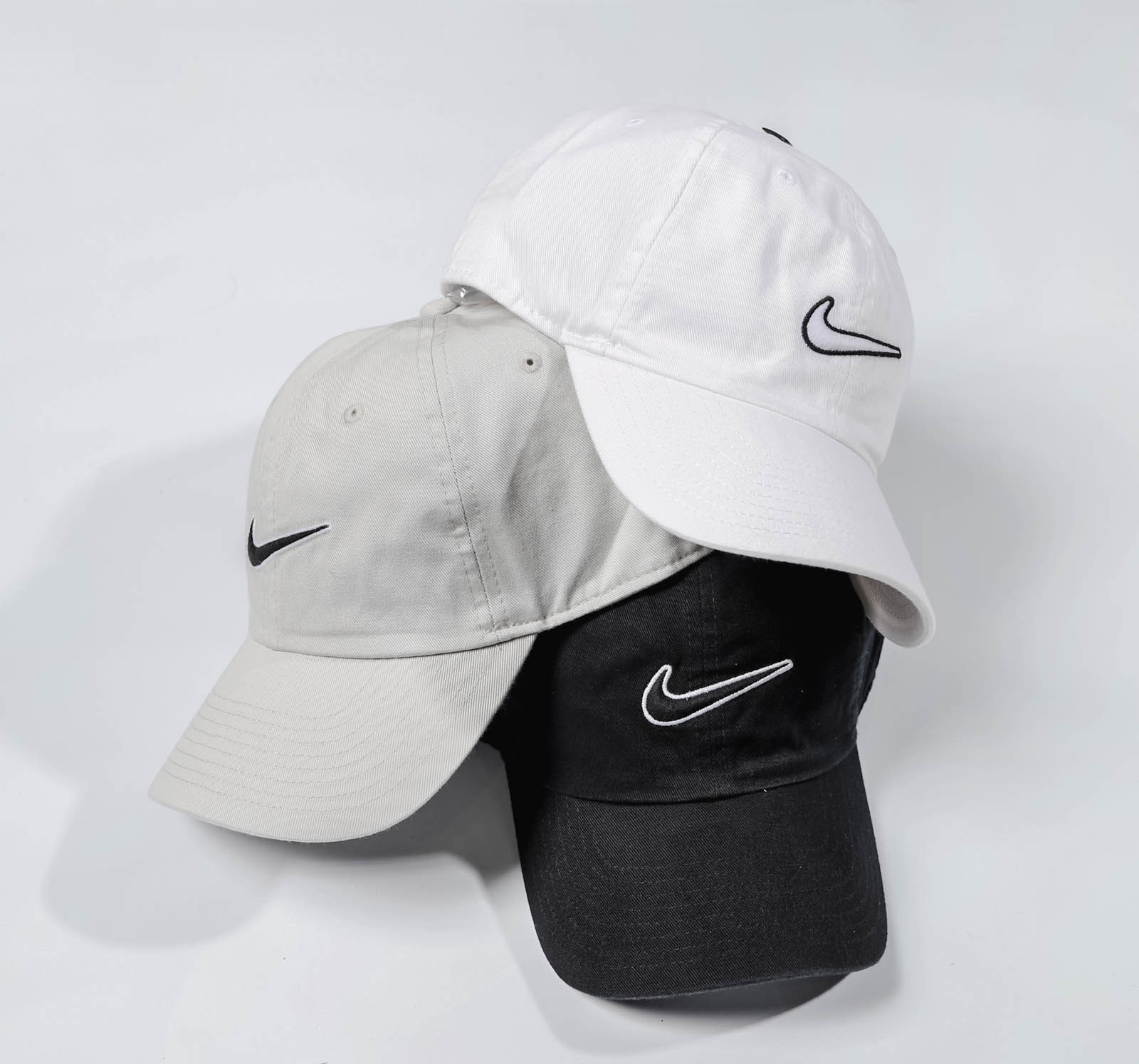 (預訂) Nike Heritage Cap - White / Black / Grey