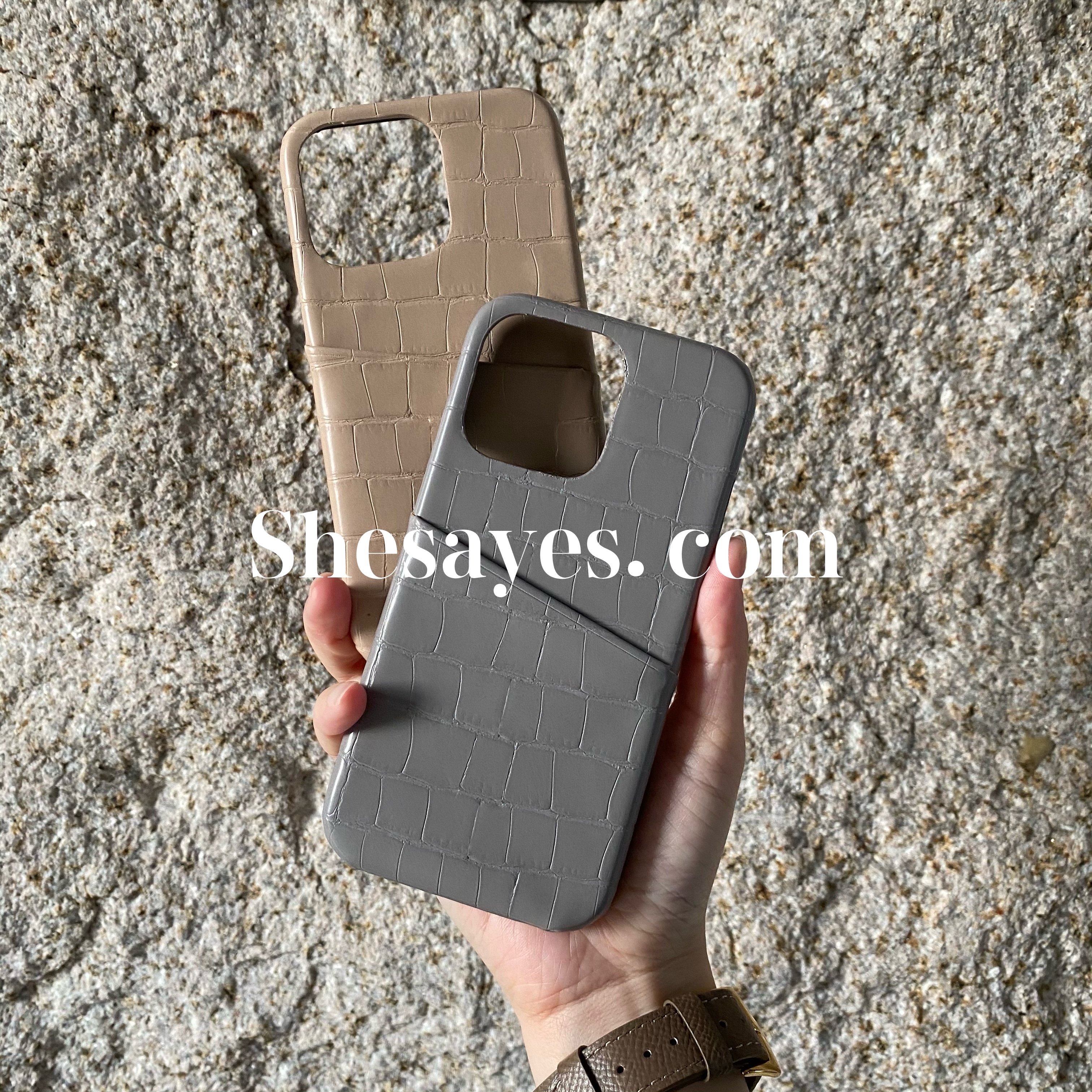 IPHONE鱷魚壓紋卡夾手機殼[奶茶色/灰色]