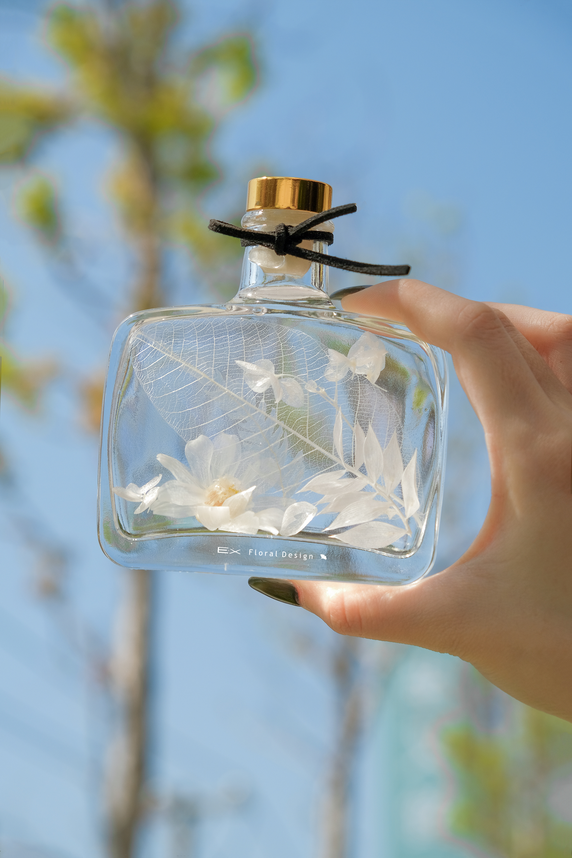 悠夢花 ‧ 賓士白 " 附LED木製燈座 "