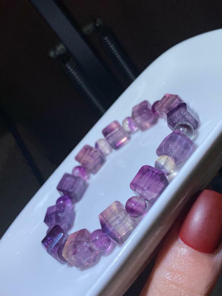 優惠紫螢石千層方粒手串(9+mm)