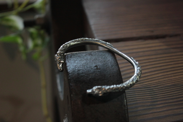 FateCo FCB-11 雙馬頭窄版手扼