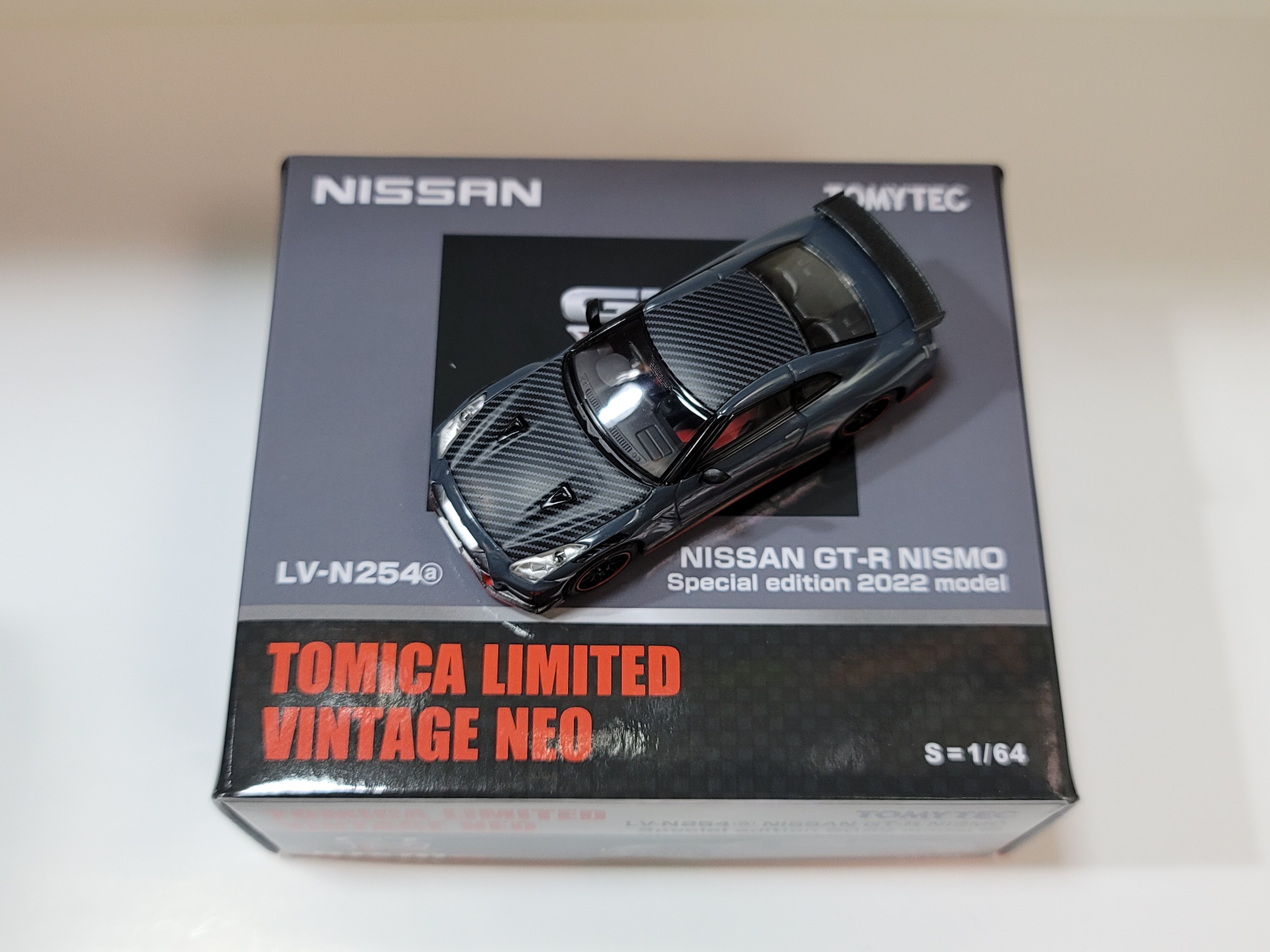 Tomytec Tomica Limited Vintage NEO 1/64 LV-N254a Nissan