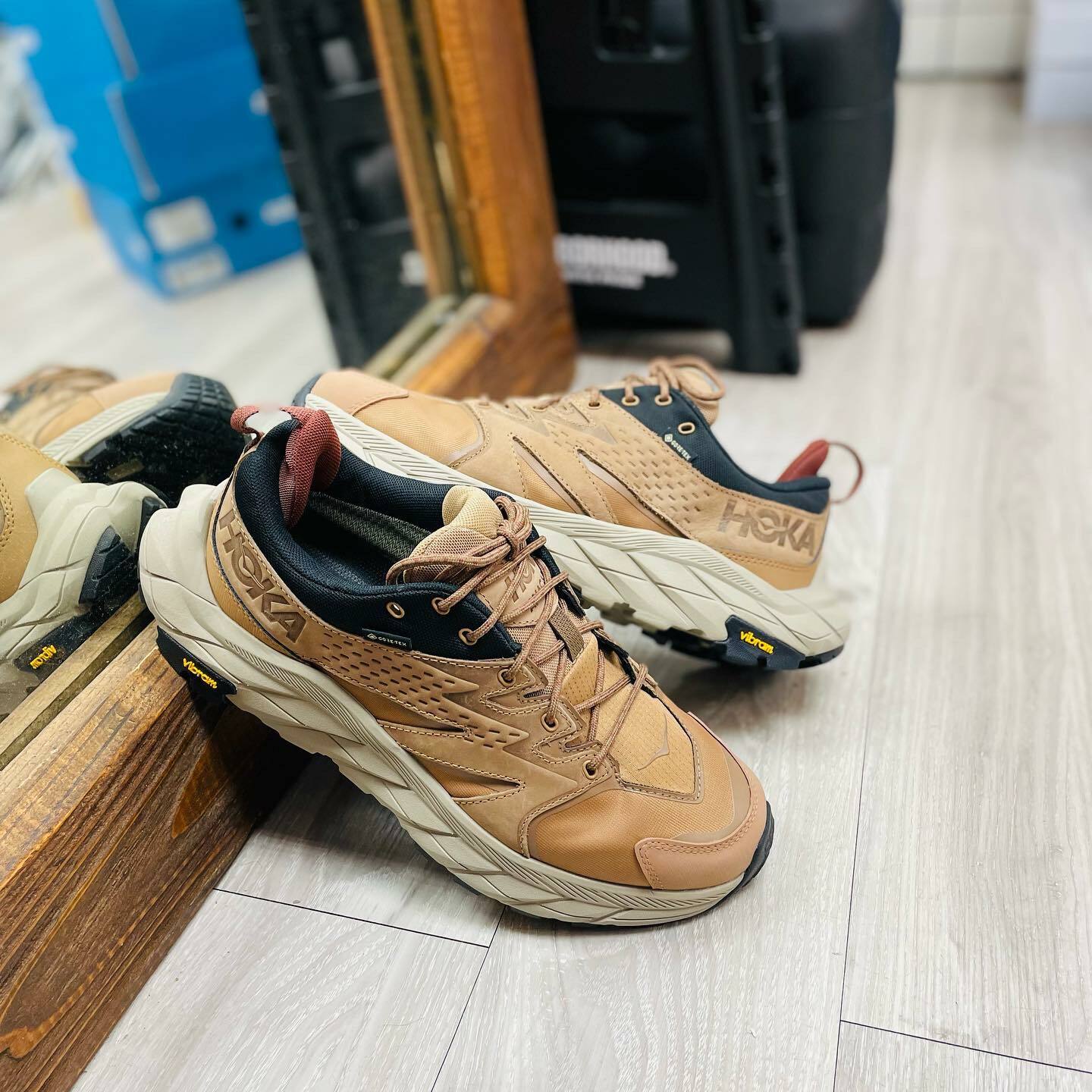 {現貨} Hoka One One Anacapa Low Gore-tex "Tiger Eye"