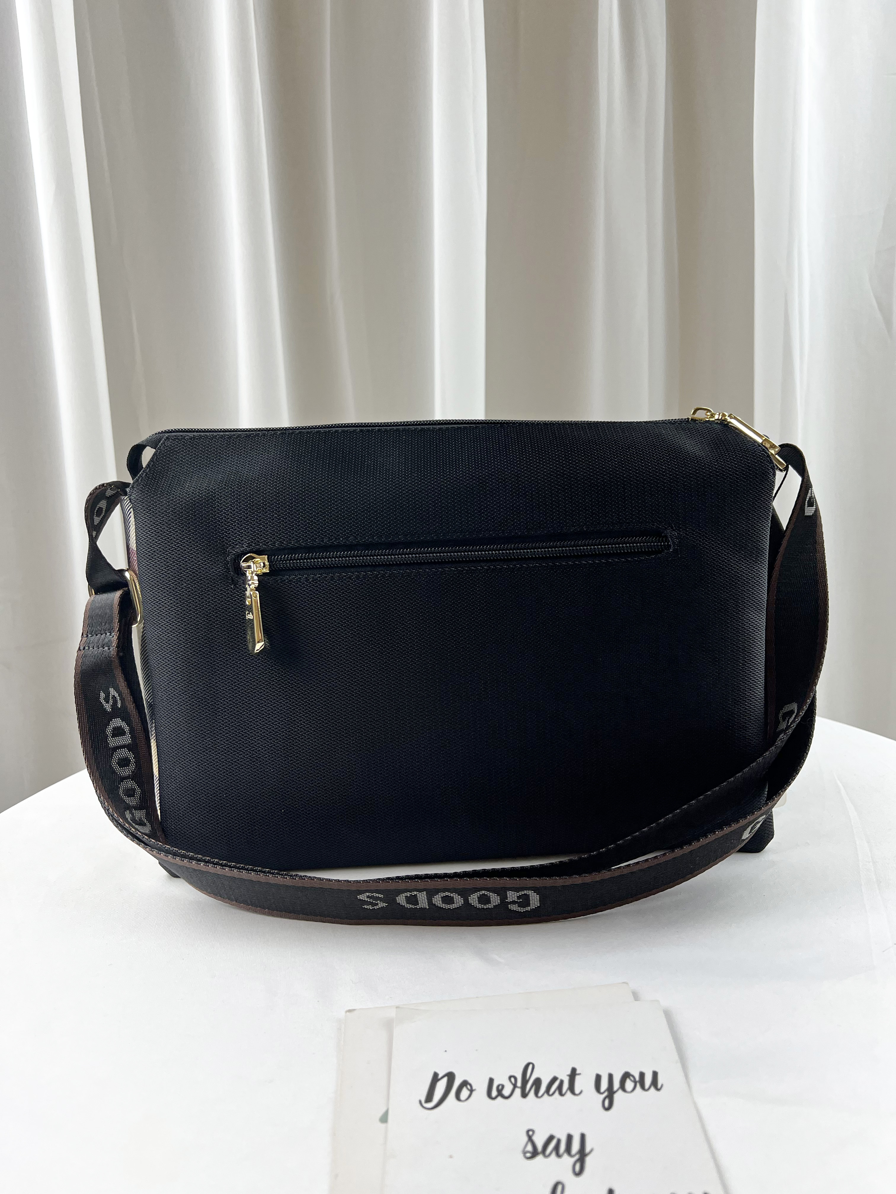 GOODS 金線大格黑防潑水側背包  #29503