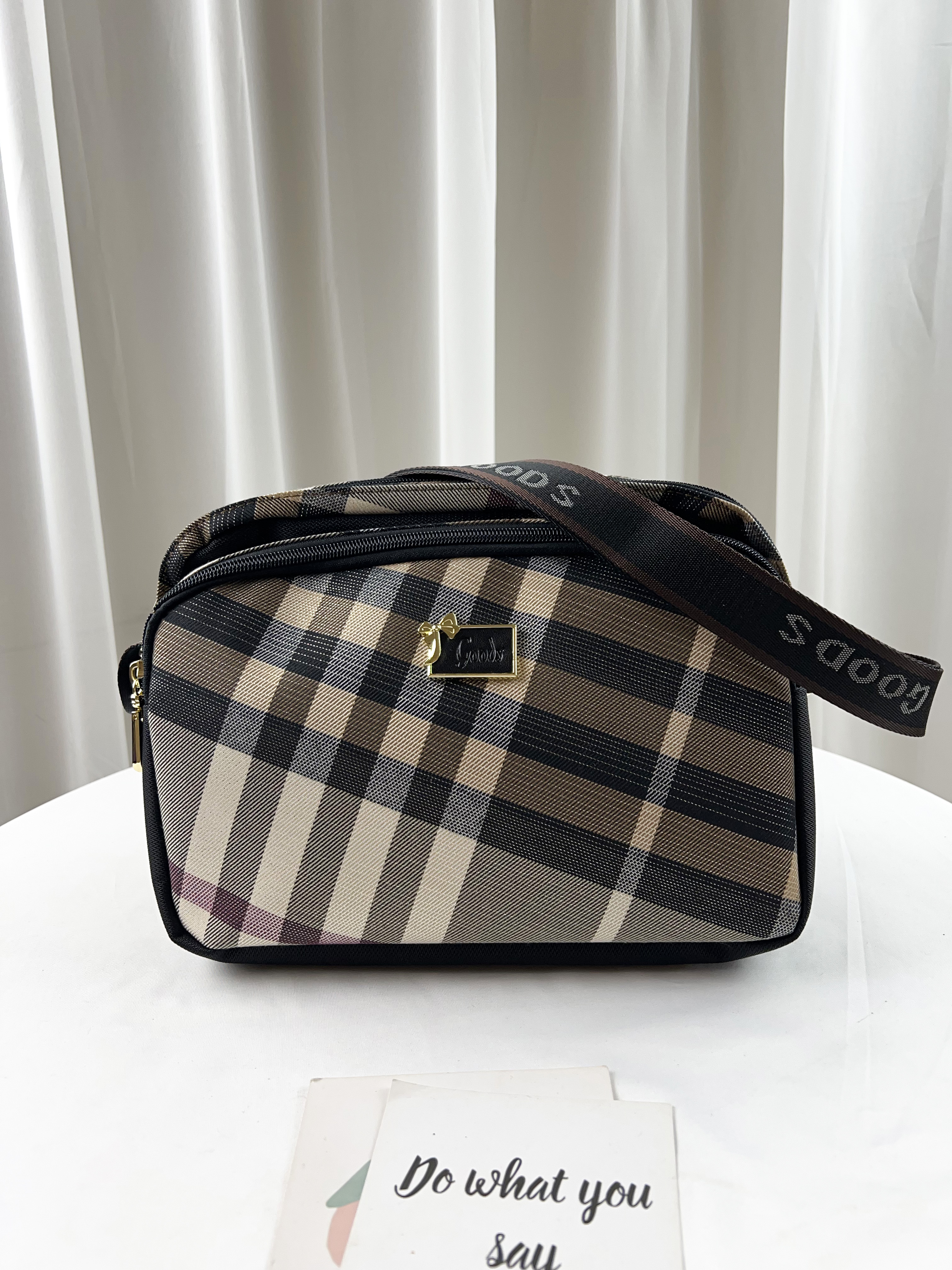 GOODS 金線大格黑防潑水側背包  #2162
