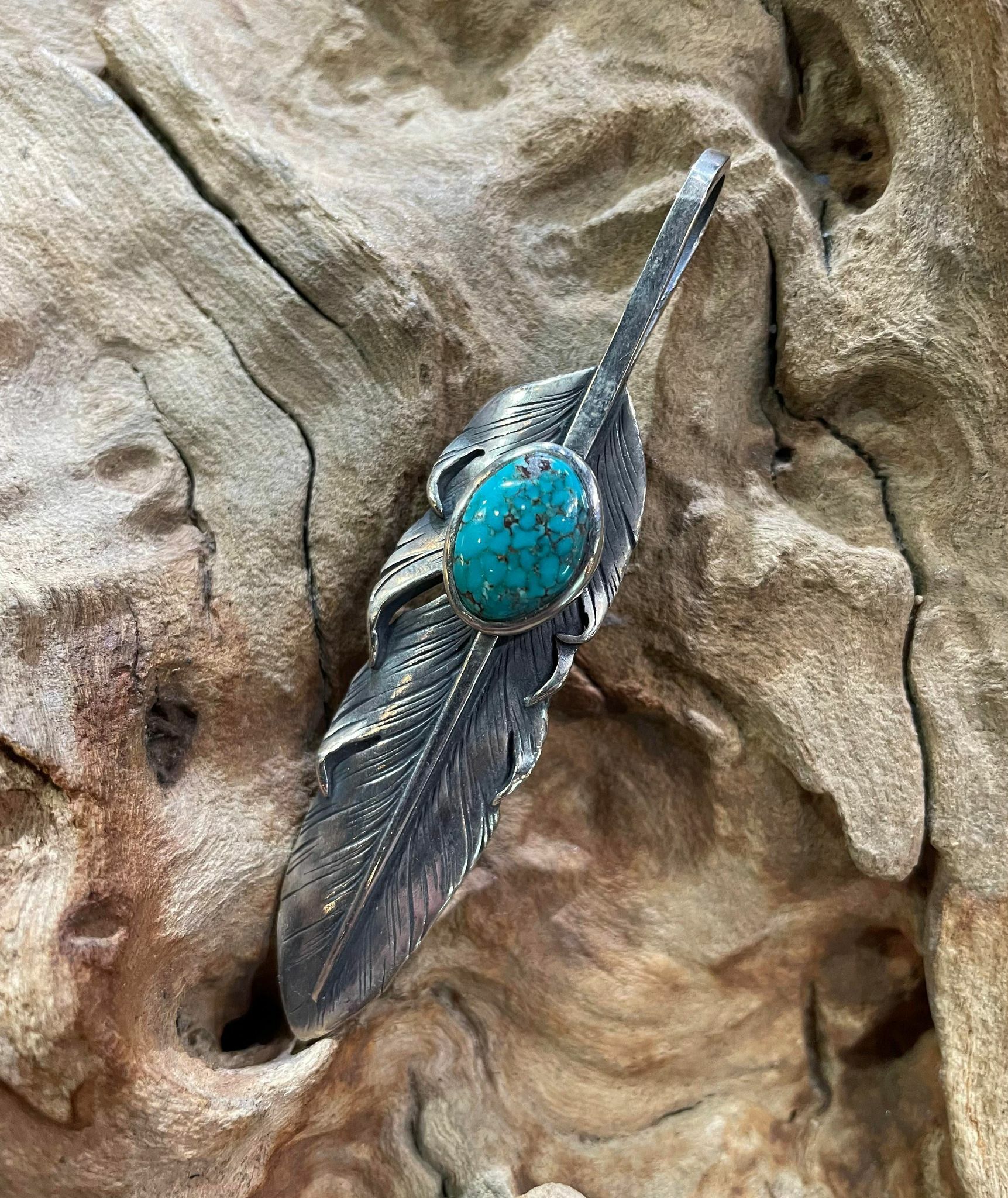 *Black Venom Jewelry-Freedom & Prayer XL(8cm)鑲美國Bisbee松石銀羽。