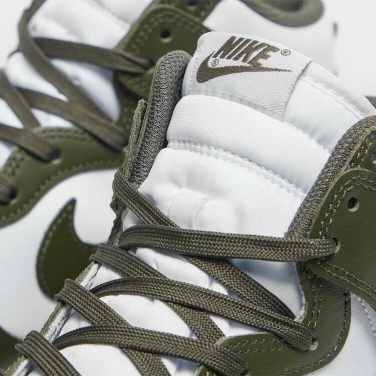 Khaki green clearance nike