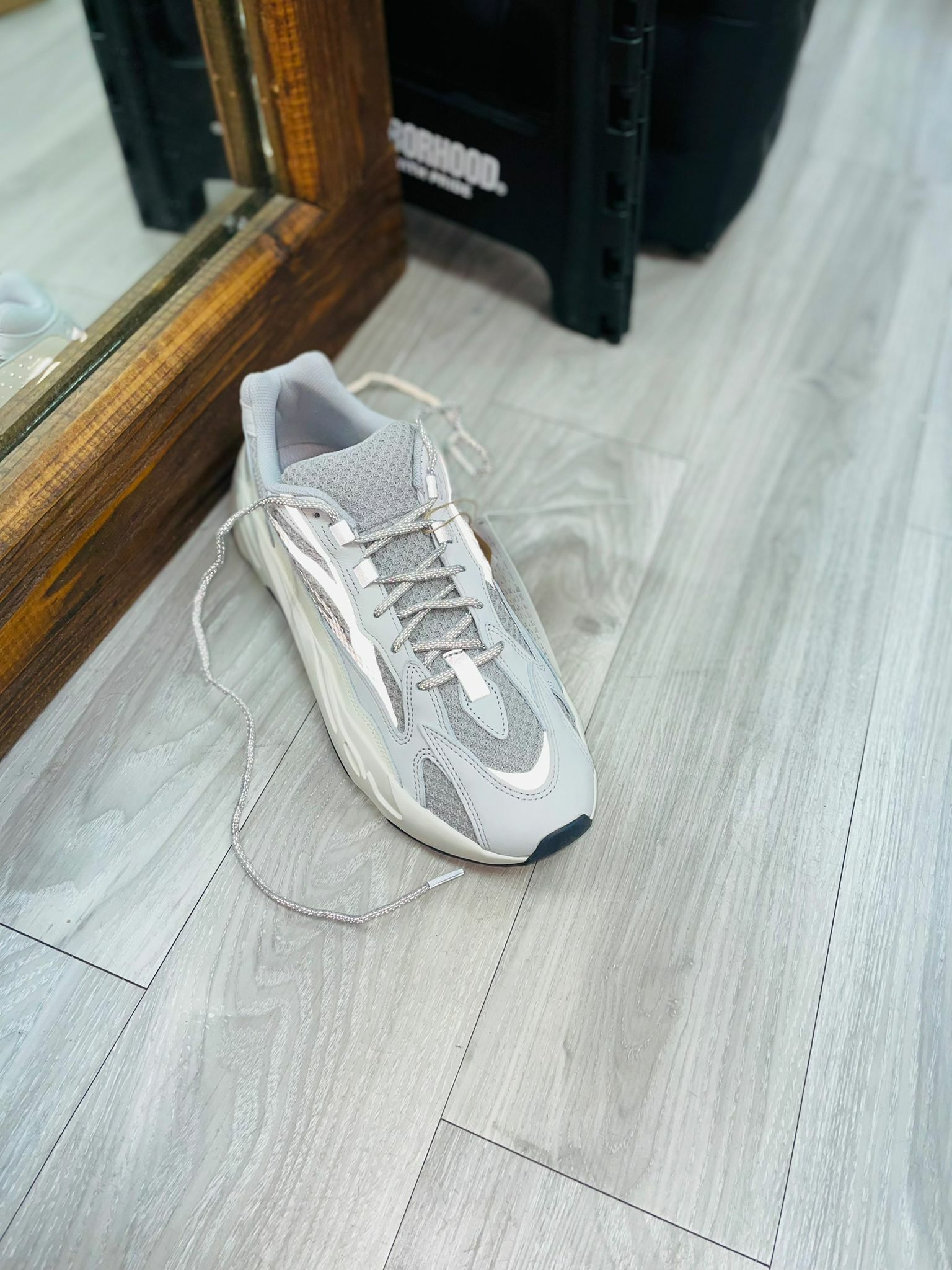 {現貨} Adidas Yeezy Boost 700v2 "STATIC"