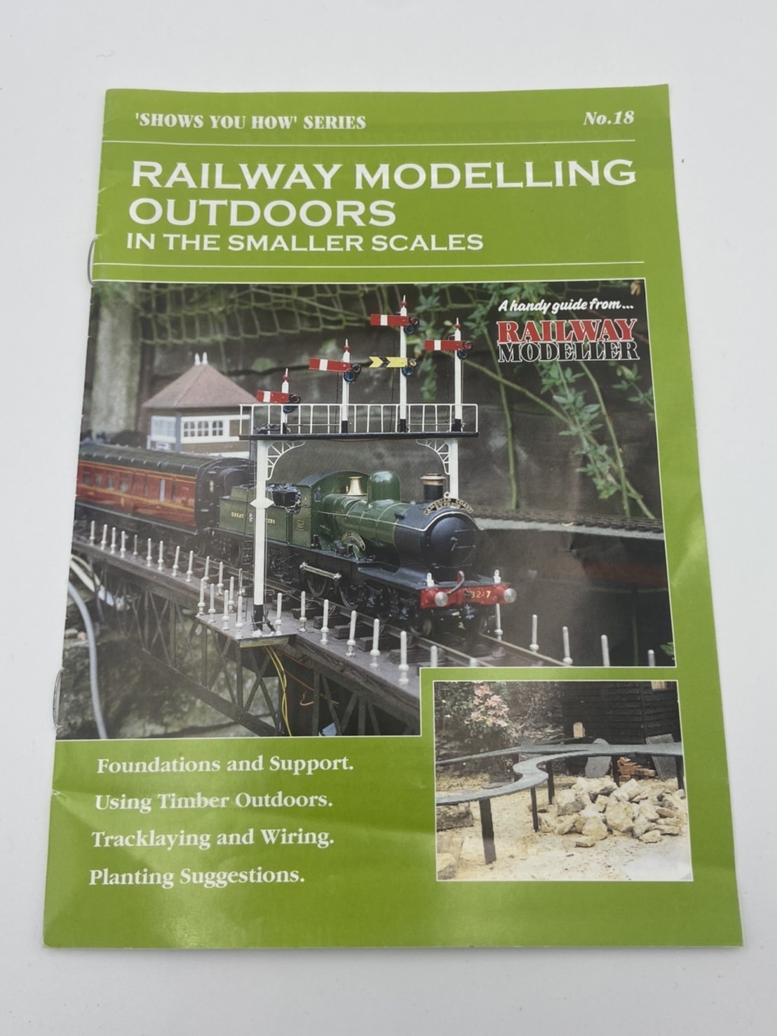 Peco SYH 18 Railway Modelling Outdoors