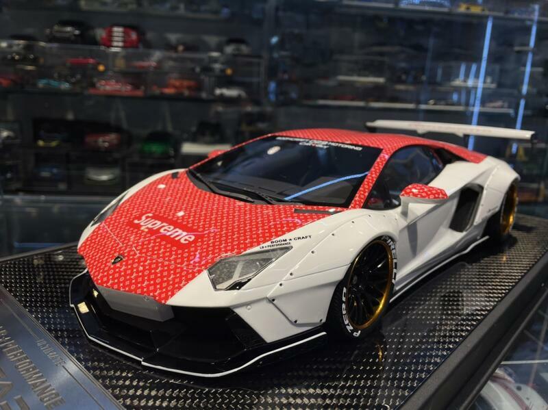 LBWK 1/64 Lamborghini Aventador LP700-4 LBWK in Supreme Red