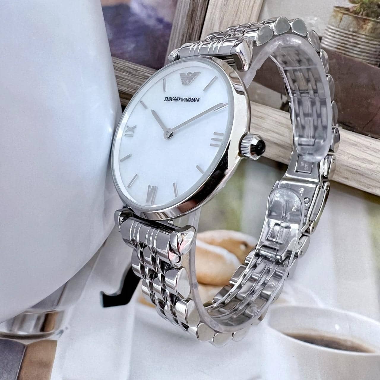 【EMPORIO ARMANI】經典珍珠貝女士腕錶 AR1682 32mm 現代鐘錶