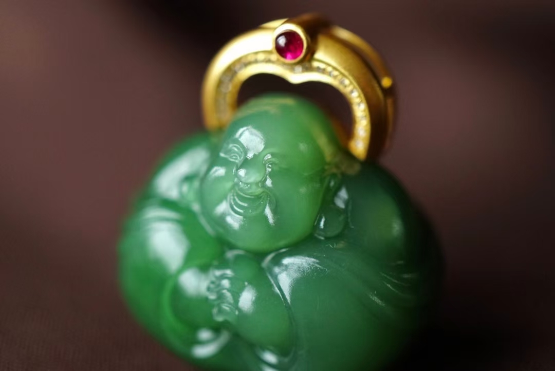 21846 和田玉碧玉果綠“一團和氣/團團佛”吊墜