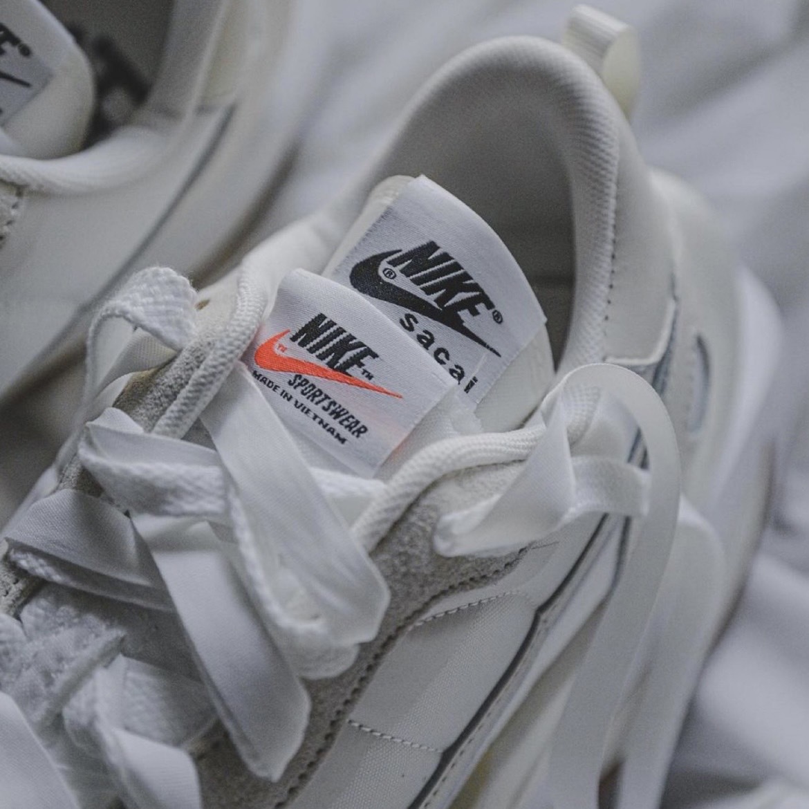 Sacai x Nike VaporWaffle “White and Gum" 焦糖白 米白 結構 聯名 DD1875-100