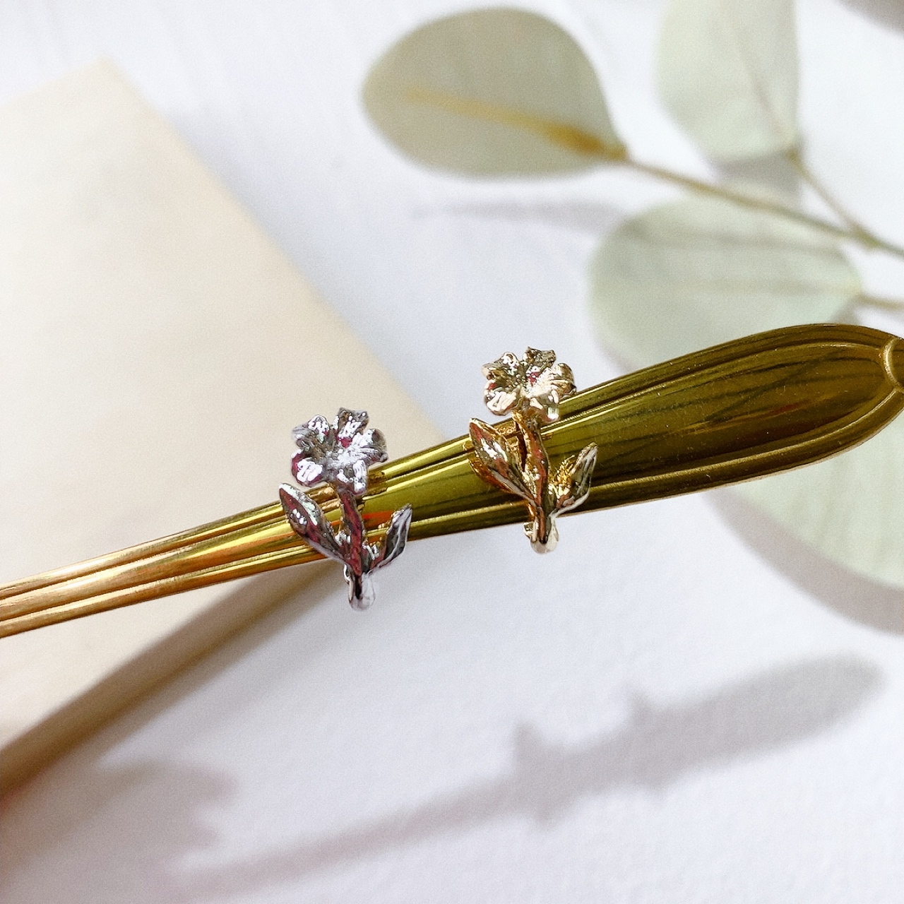 [日本制] 金屬花耳骨耳夾