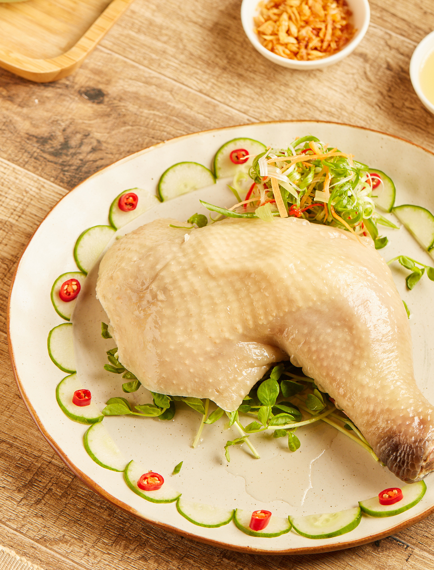 ● 香嫩仿土雞腿