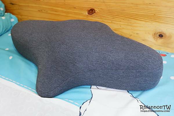 Rhiannon宜庭推薦優扶磁石護頸枕，不愛記憶枕的我都愛上了
