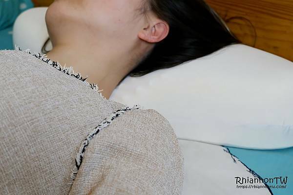 Rhiannon宜庭推薦優扶磁石護頸枕，不愛記憶枕的我都愛上了