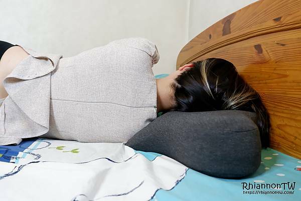 Rhiannon宜庭推薦優扶磁石護頸枕，不愛記憶枕的我都愛上了