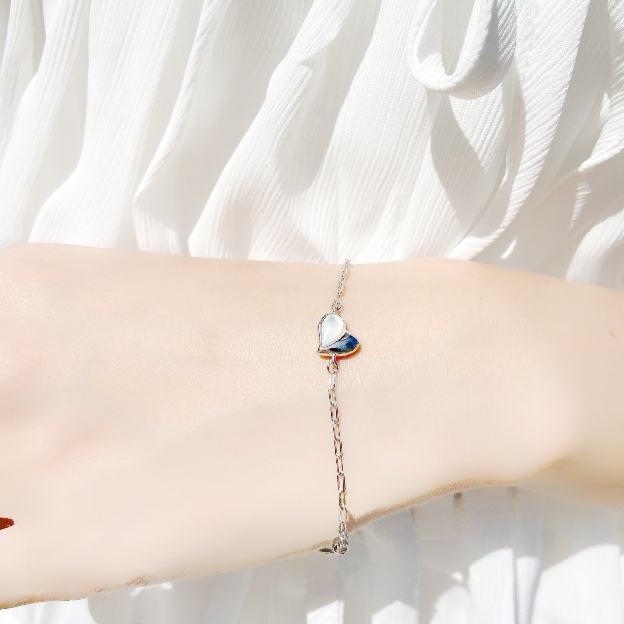 | 925 Silver・White Gold・Rose Gold | Heart Touched Bracelet（Silver / Rose Gold） | BR0584 |