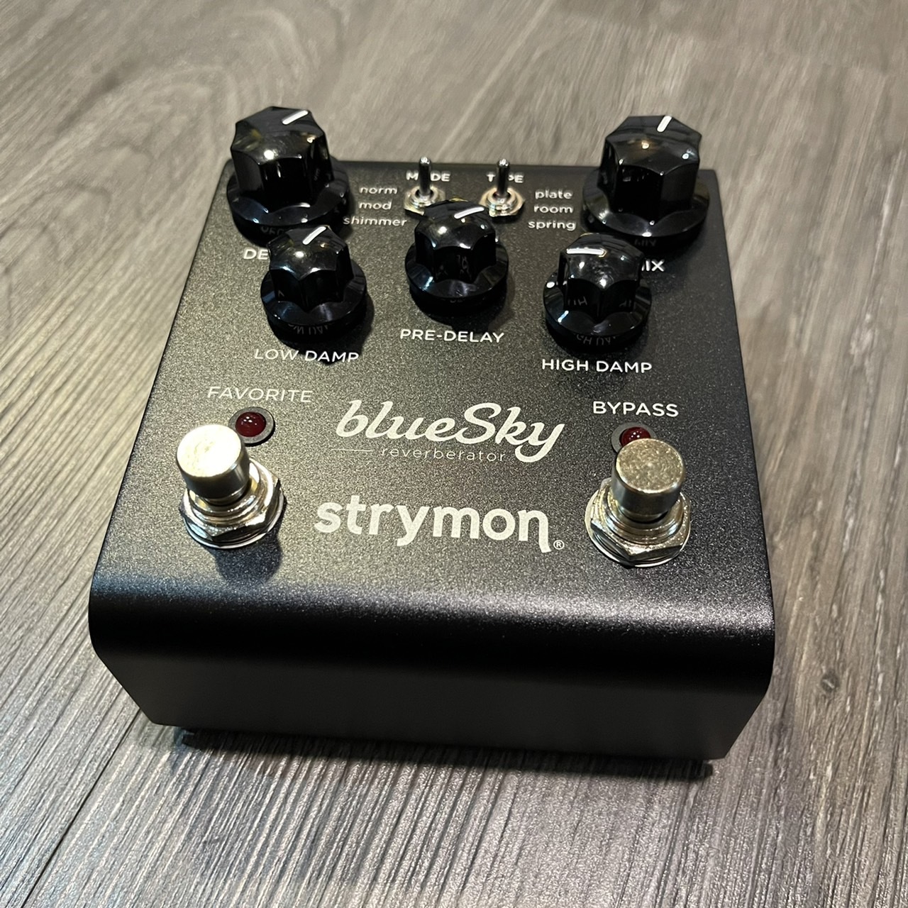 Strymon Bluesky reverberator 尊爵黑限量版電吉他效果器