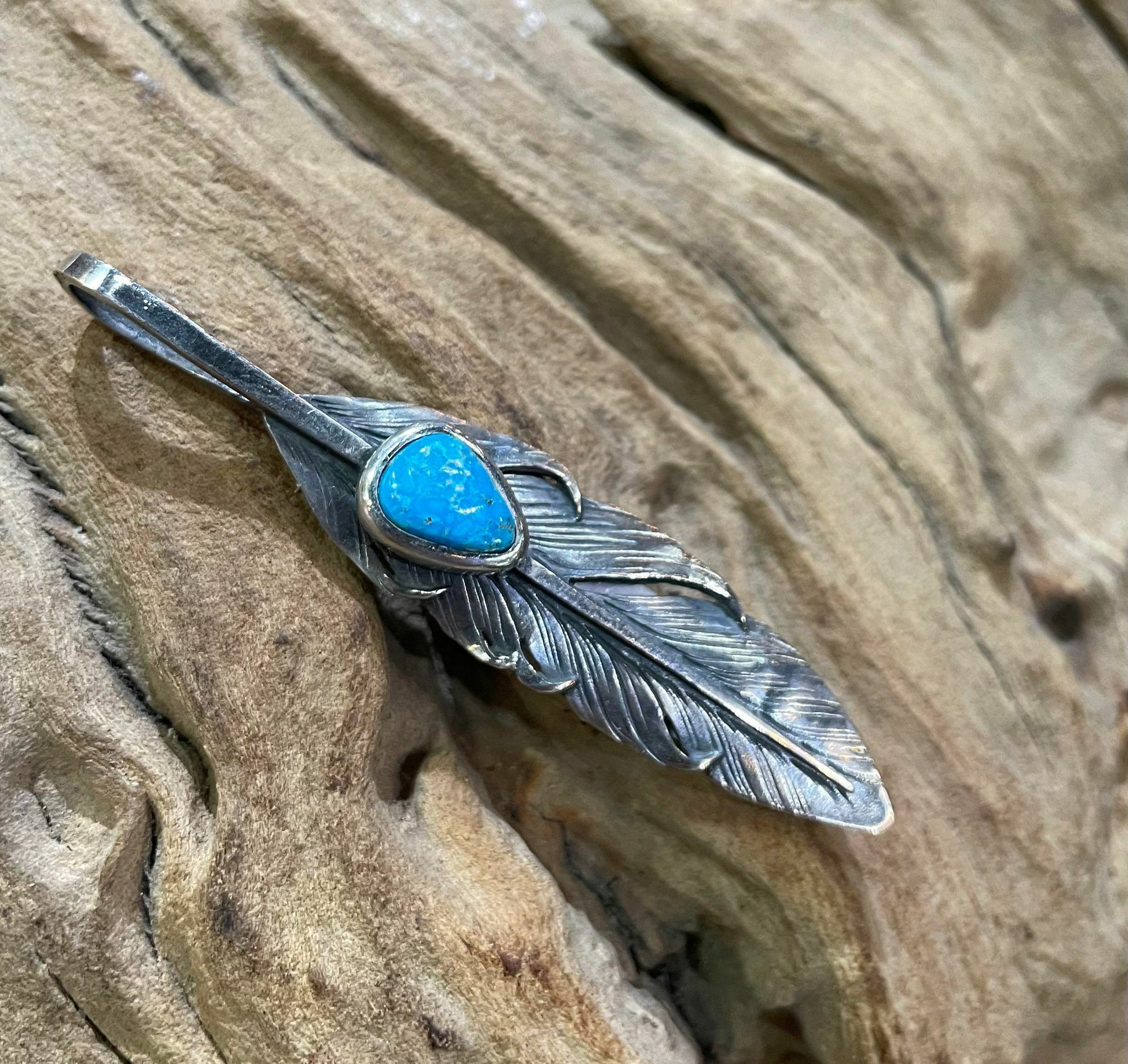 *Black Venom Jewelry-Freedom & Prayer M(6cm)鑲美國Morenci 松石銀羽。