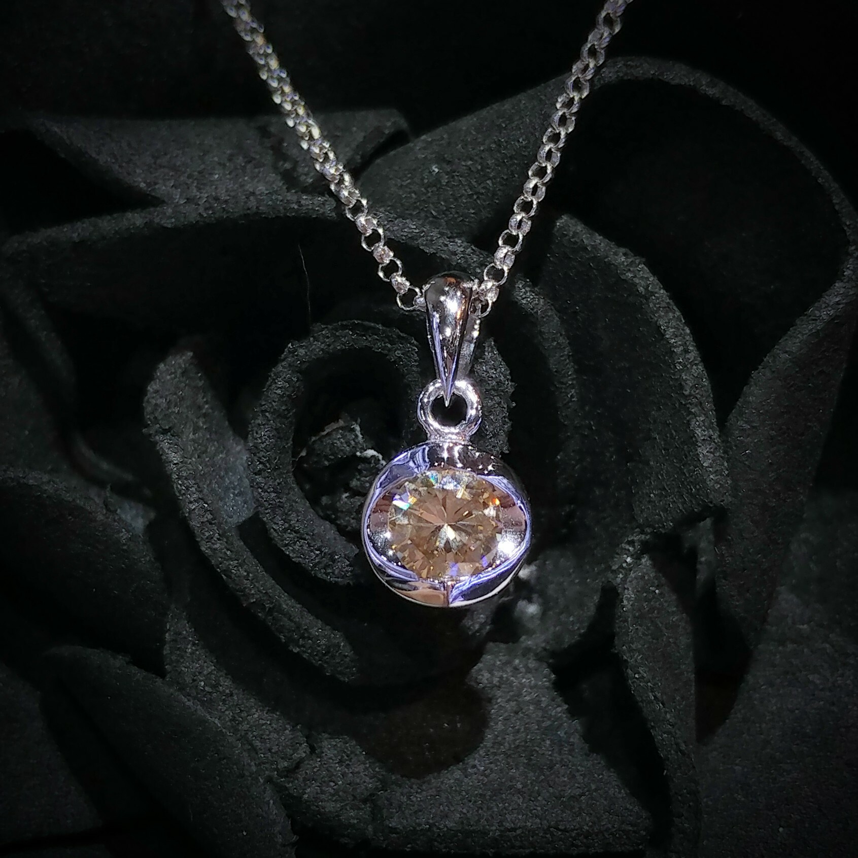 全新18K白金【單粒38份咖啡鑽石】吊墜