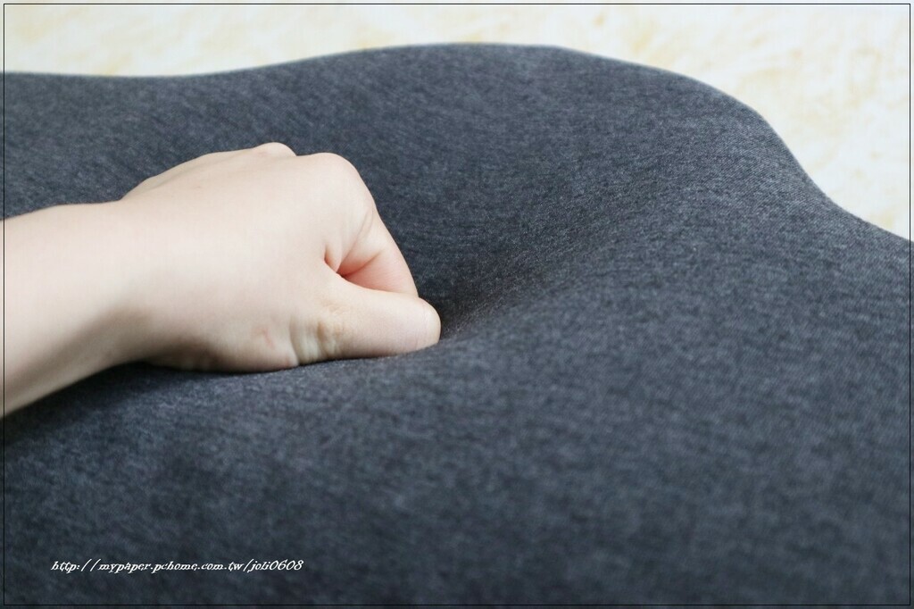 女王推薦優扶磁石護頸枕， 完美支撐瞬間釋壓