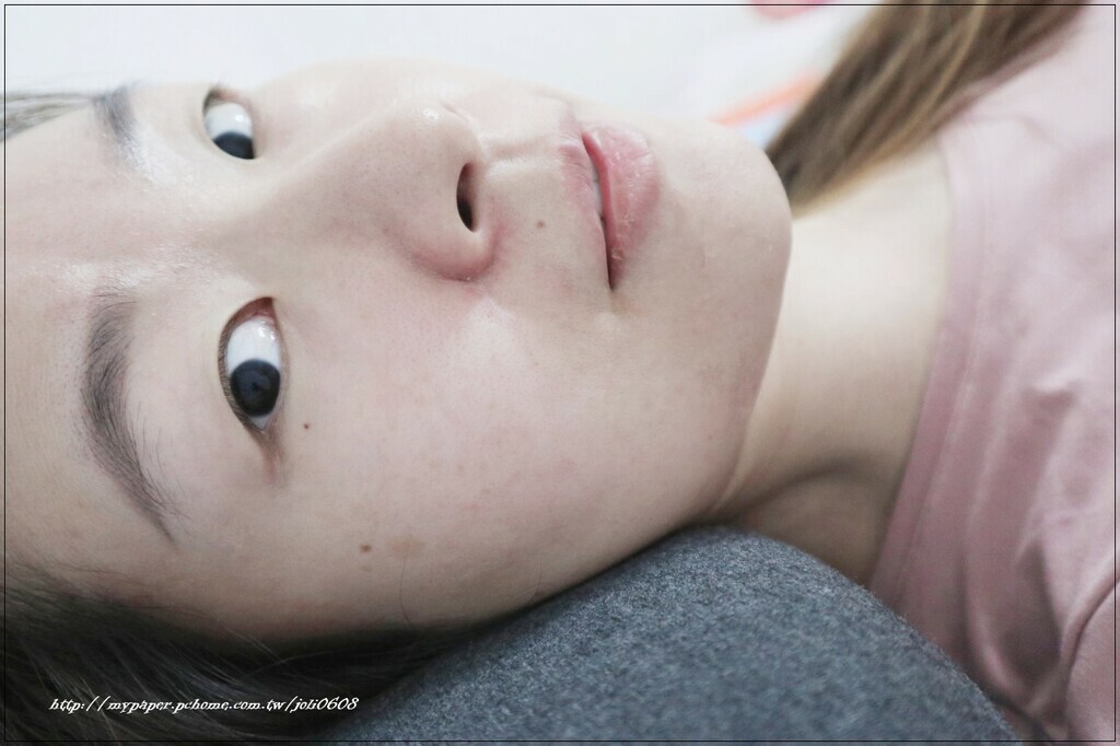 女王推薦優扶磁石護頸枕， 完美支撐瞬間釋壓