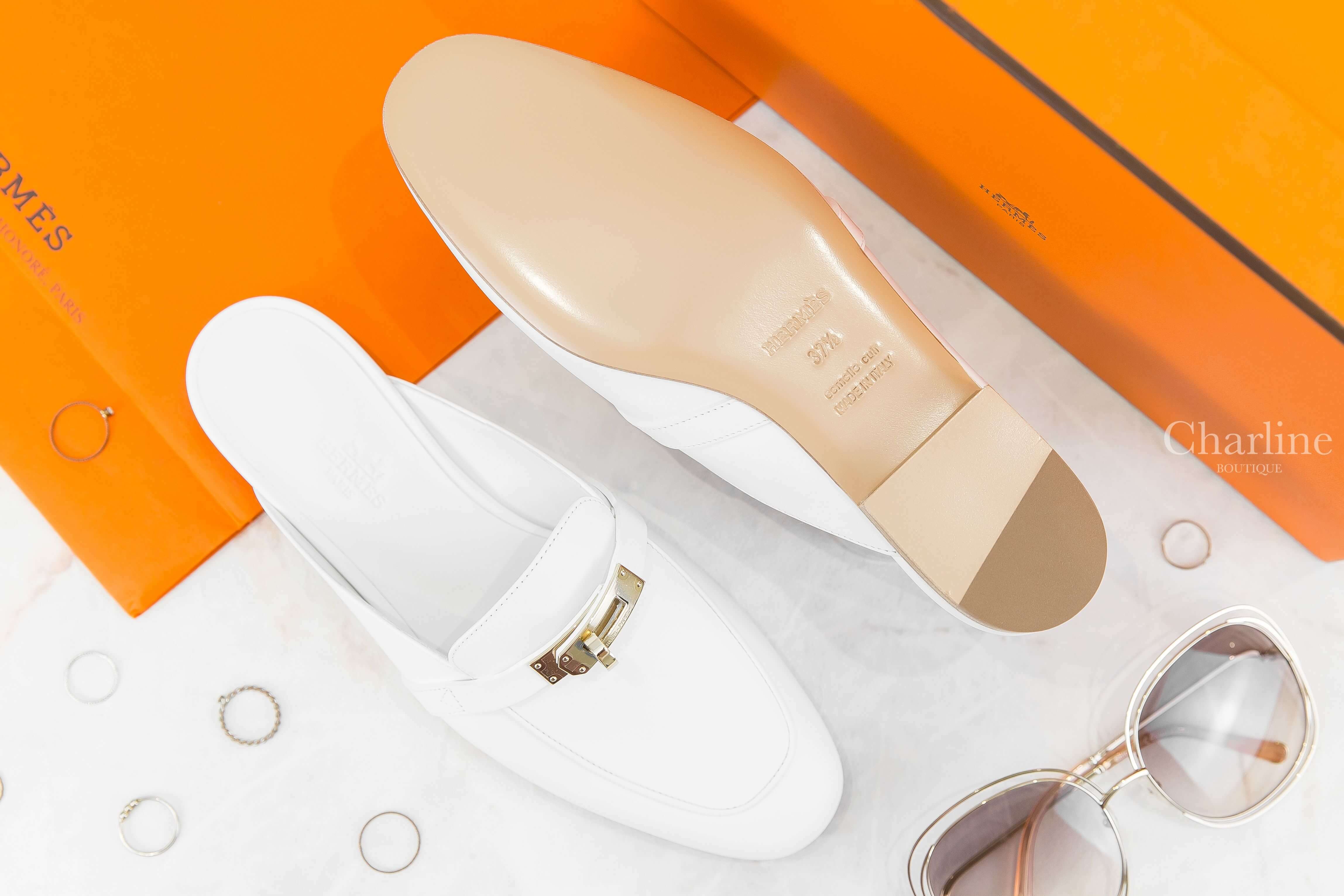 Hermès Oz Mule 白色金釦牛皮平底穆勒鞋-Charline Boutique 精品代購