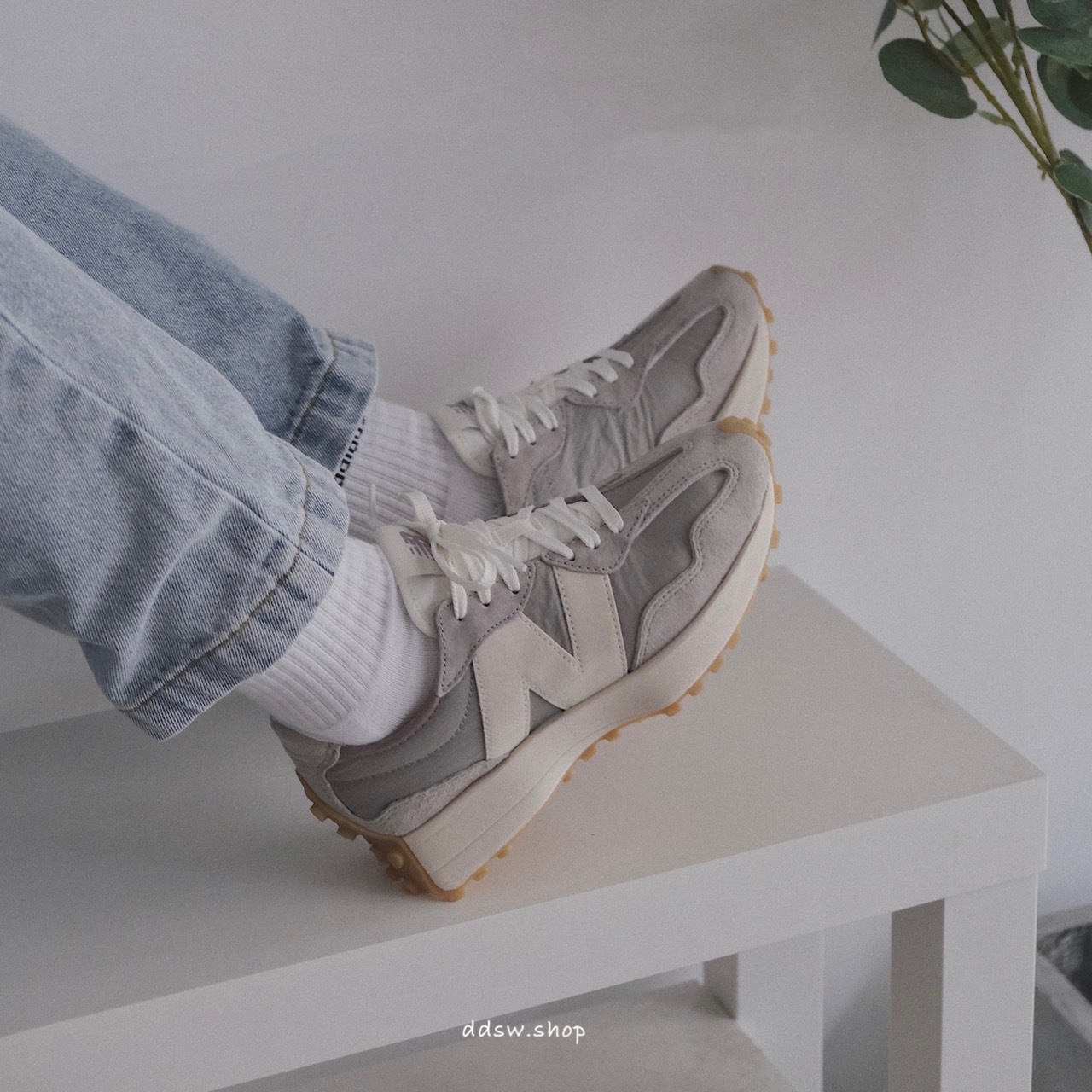 New Balance 327 莫蘭迪色系麂皮迷霧灰MS327KA1