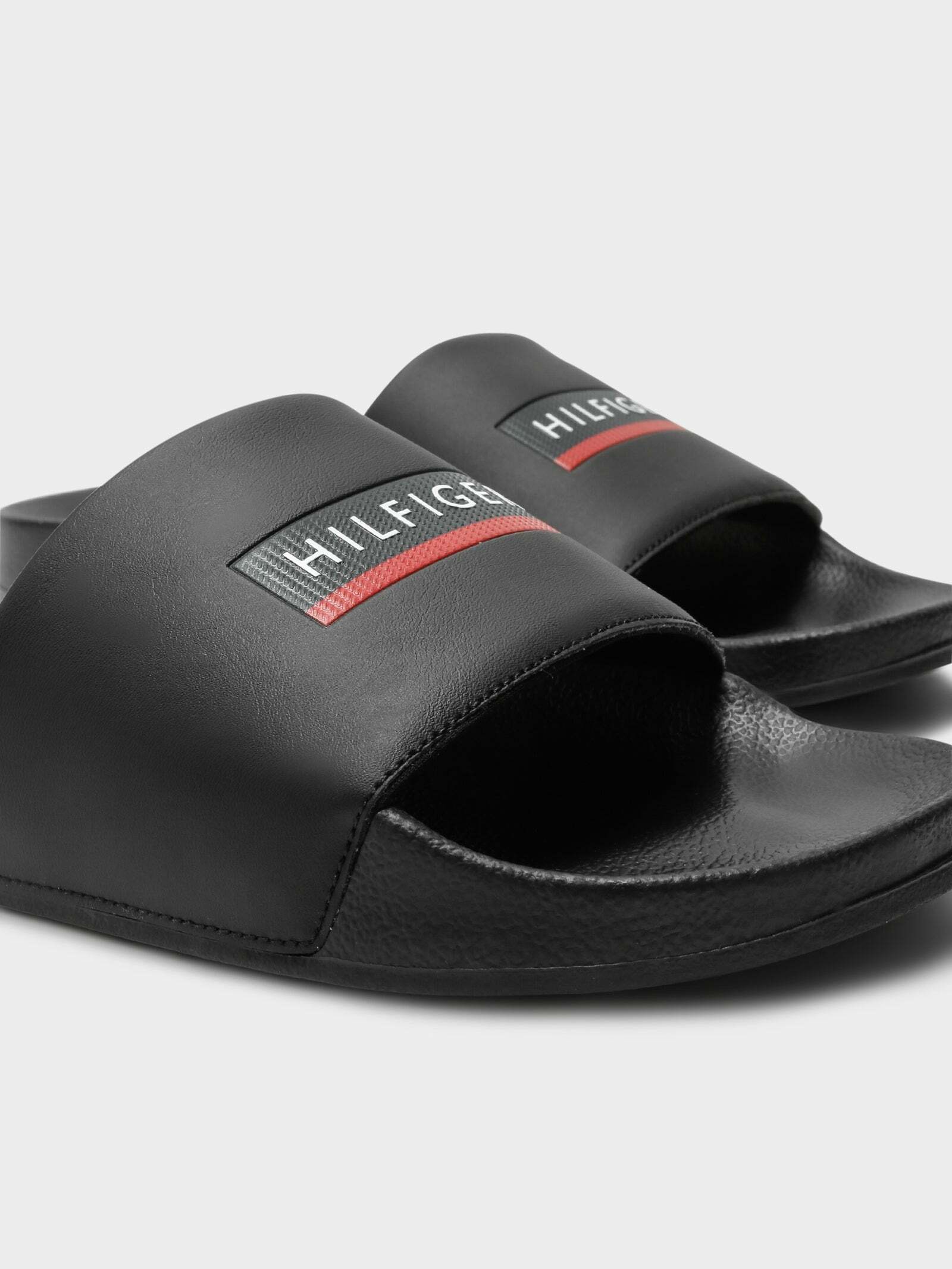 出清特價 Tommy Hilfiger Mens Mens Seasonal Embossed Pool Slides  黑色 Slide