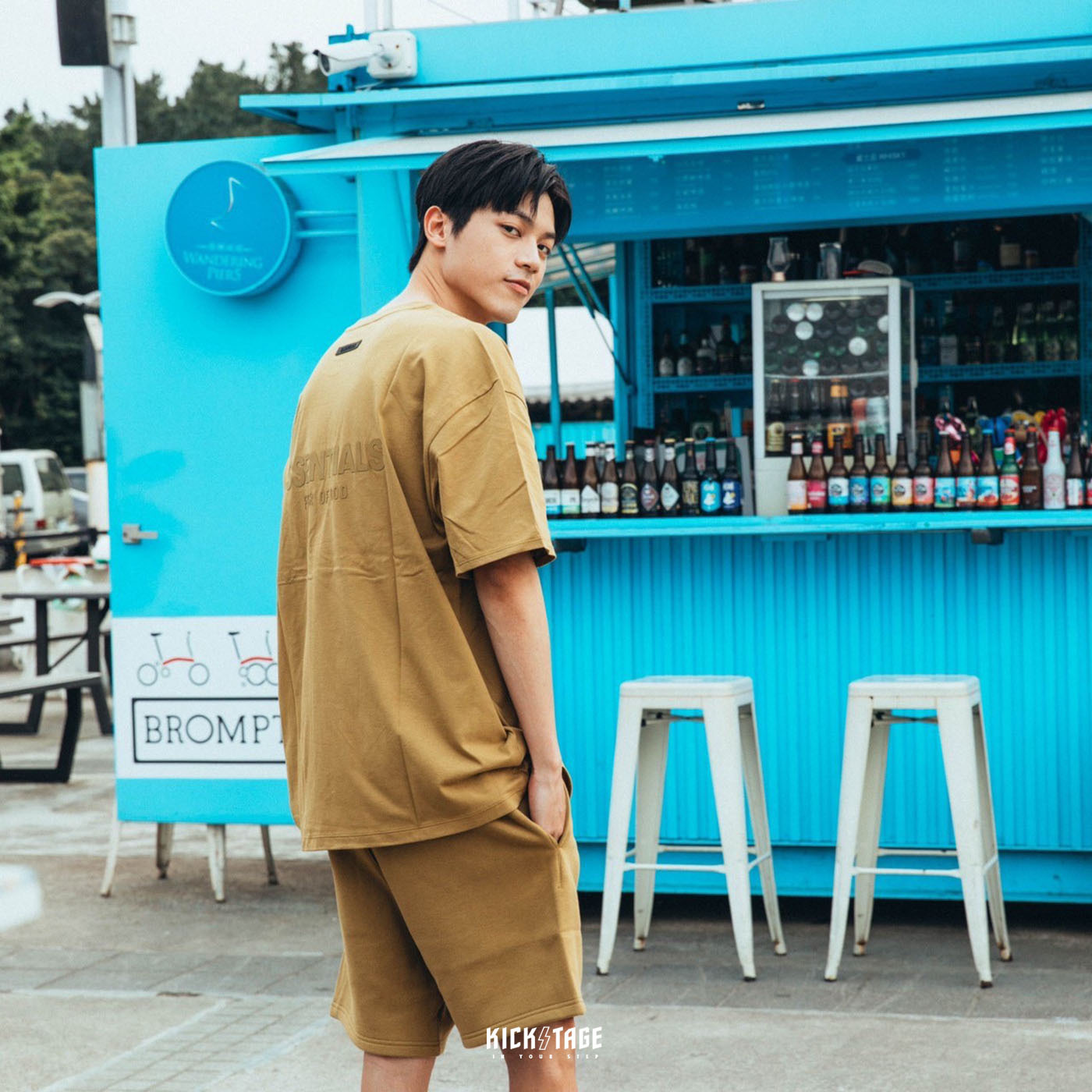 **特價商品售出不退換**FOG Fear Of God ESSENTIALS TEE 背後字體 短袖 短TEE【631586】