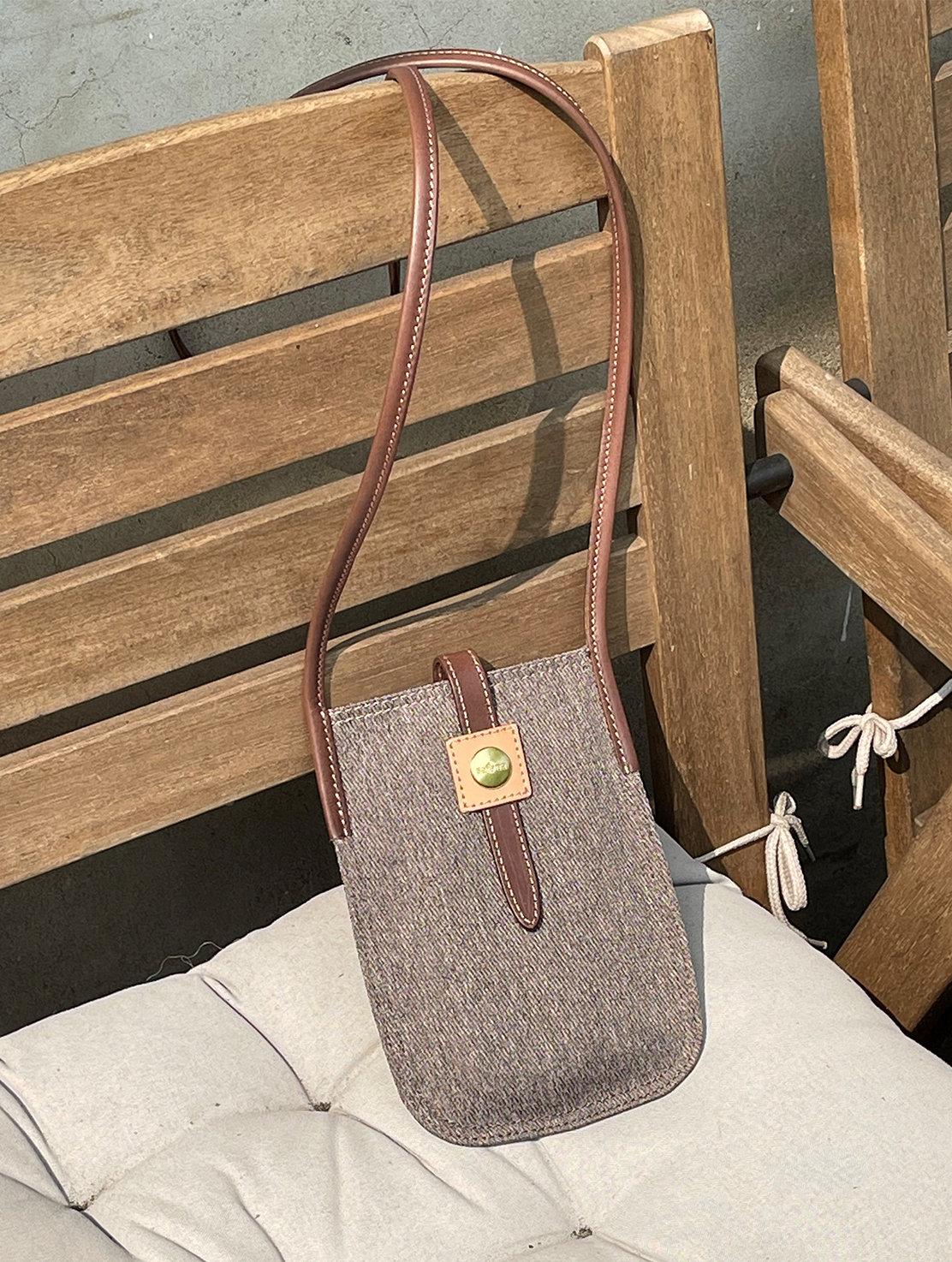 斜肩包 丹寧包包 丹寧包 丹寧斜背包 棕色包 手機袋 手機包 包包推薦 Denim 自在魅力手機卡片包 satana SDNN0060 麻花棕 KOL推薦 IG網紅 @cookie__1123