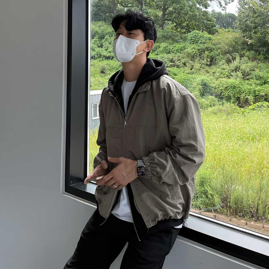 簡約立領薄款夾克 / 豆綠 / 不提供退換貨