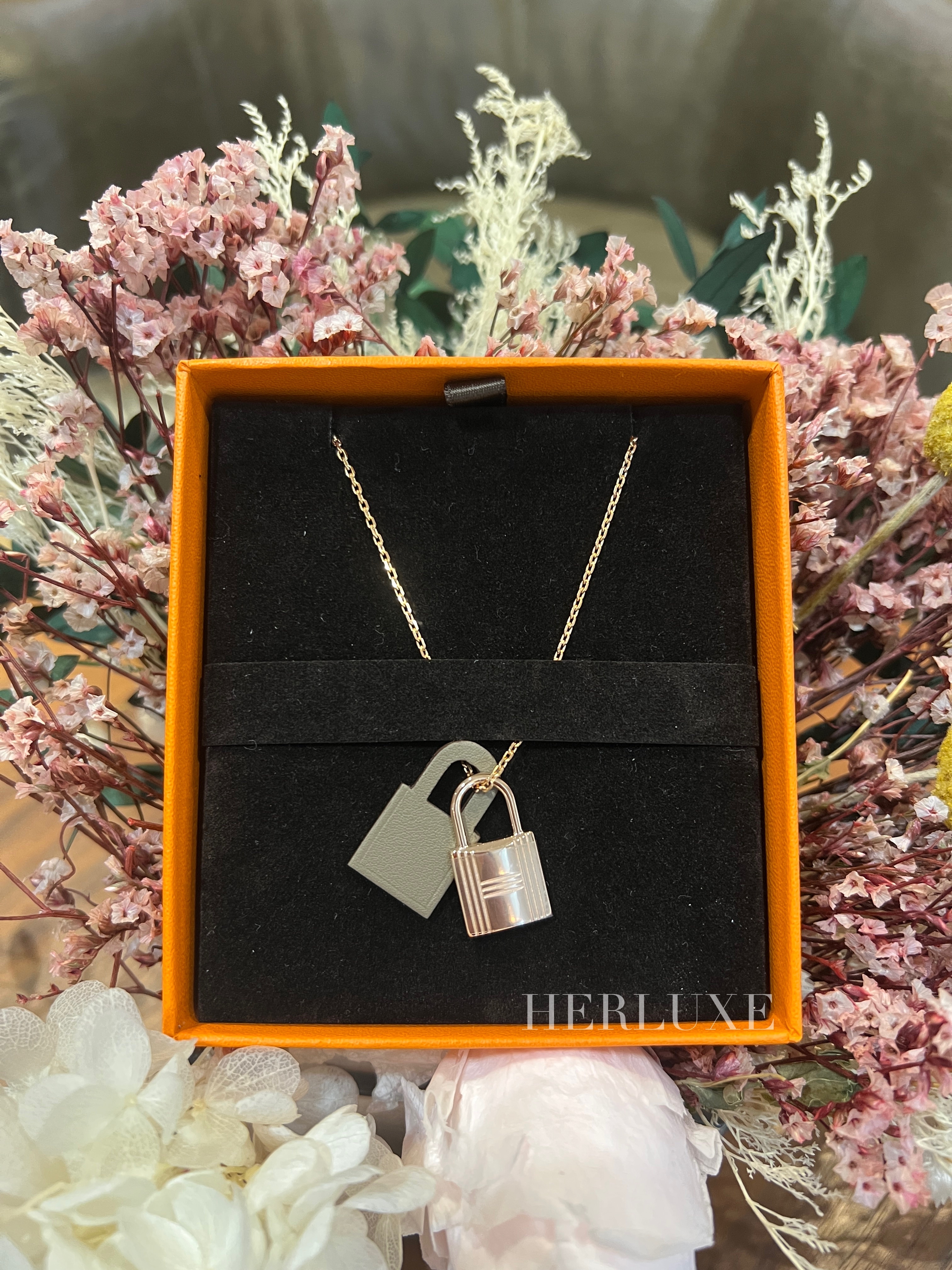 O'Kelly necklace 18 etoupe CD