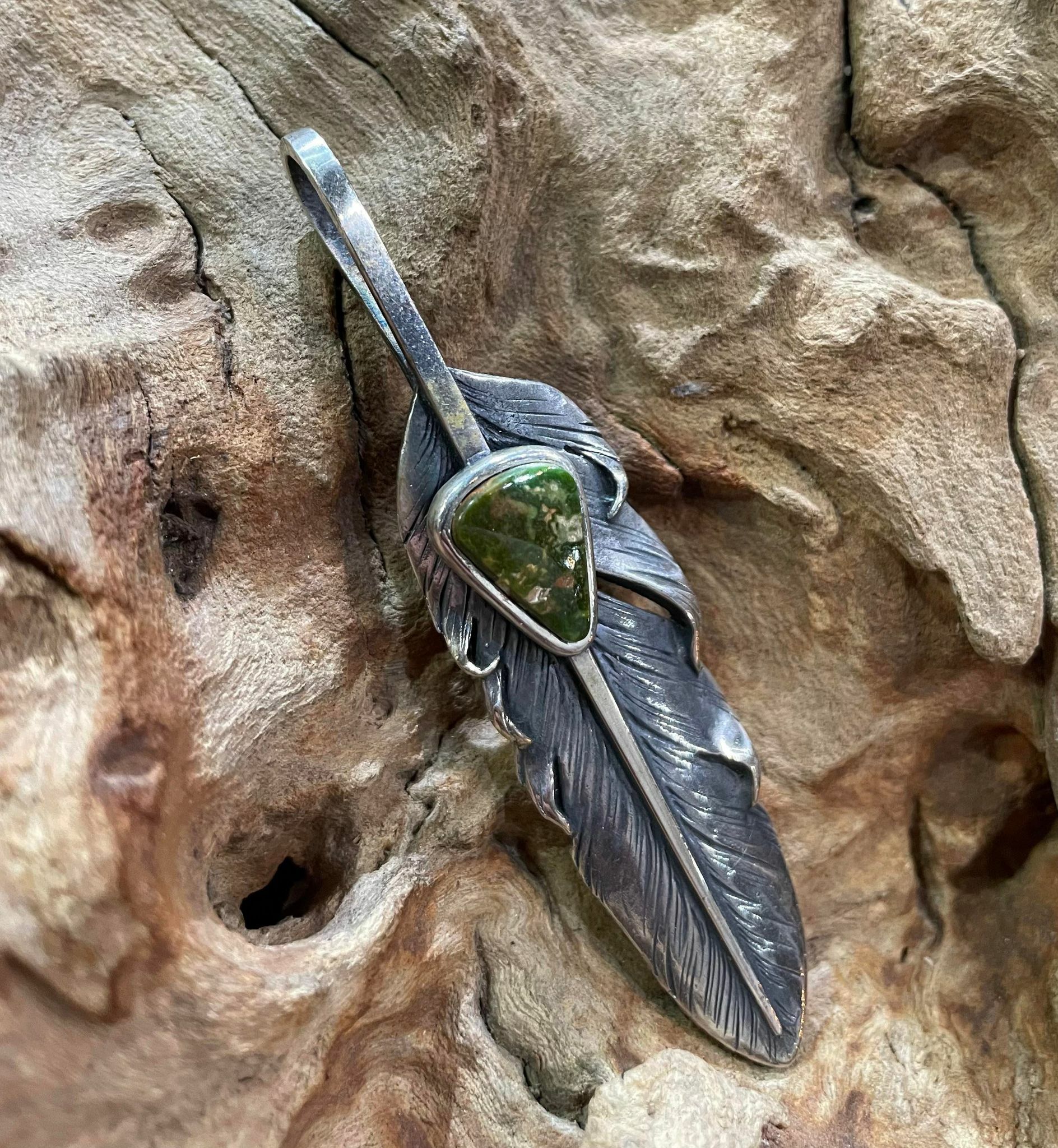 *Black Venom Jewelry-Freedom & Prayer XL(8cm)鑲美國Pilot Mountain松石銀羽。